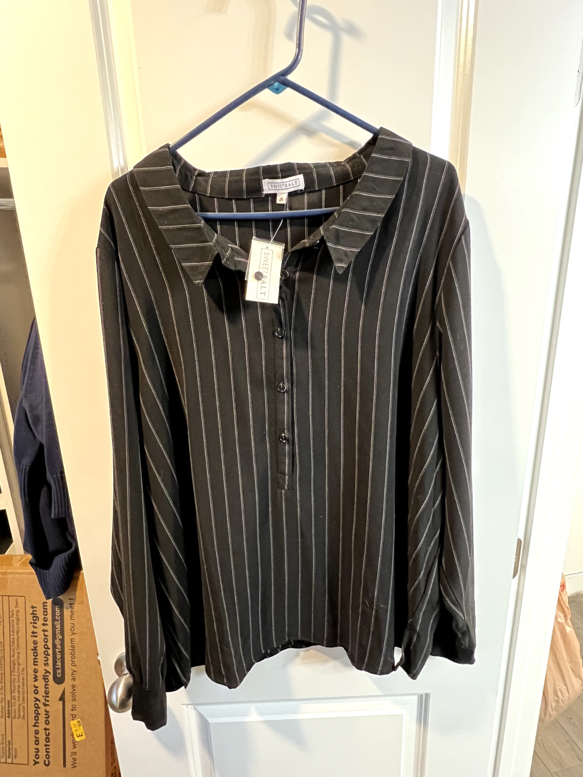 PLUS SIZE SHIRTS LOT TORRID, OLD NAVY, 3X/4X 22/24,26