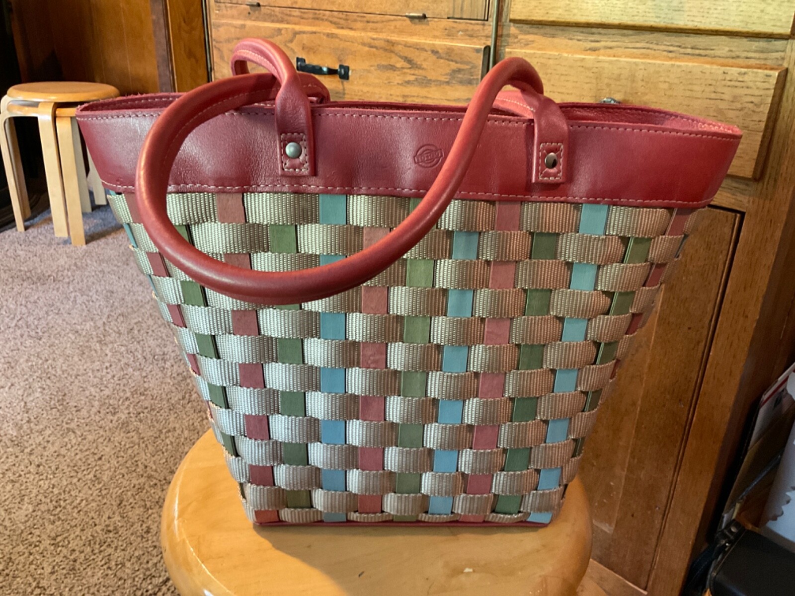 Preowned Longaberger Med.Sized To Go Bag. 17”L x 4”W x 11”H. Coral, green, turq.