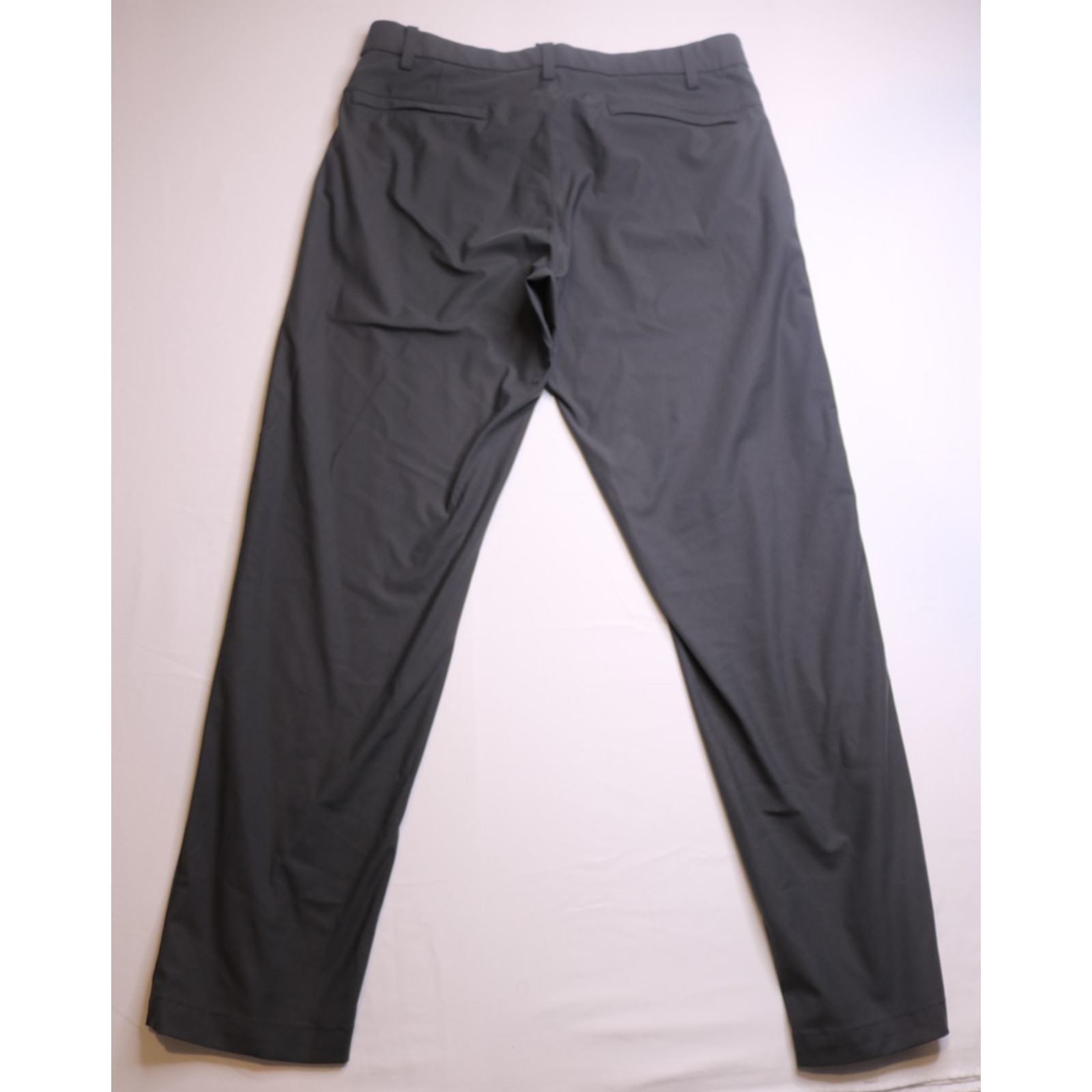 Kirkland Signature Men’s 5-Pocket Pant Sorona Stretch Travel Commuter 34-32