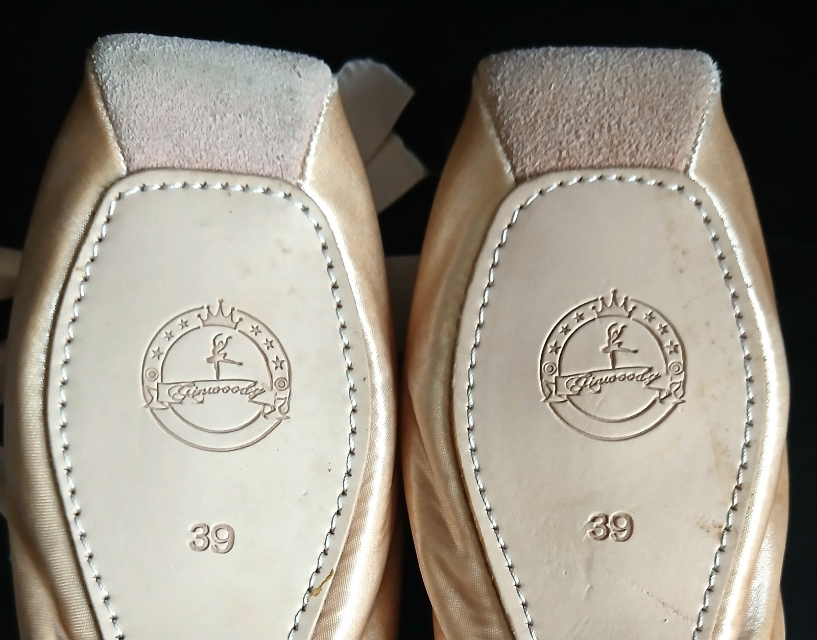 Ginwoody Pink Satin Ballet Pointe Toe Shoes Size 8.5 US 39 Euro