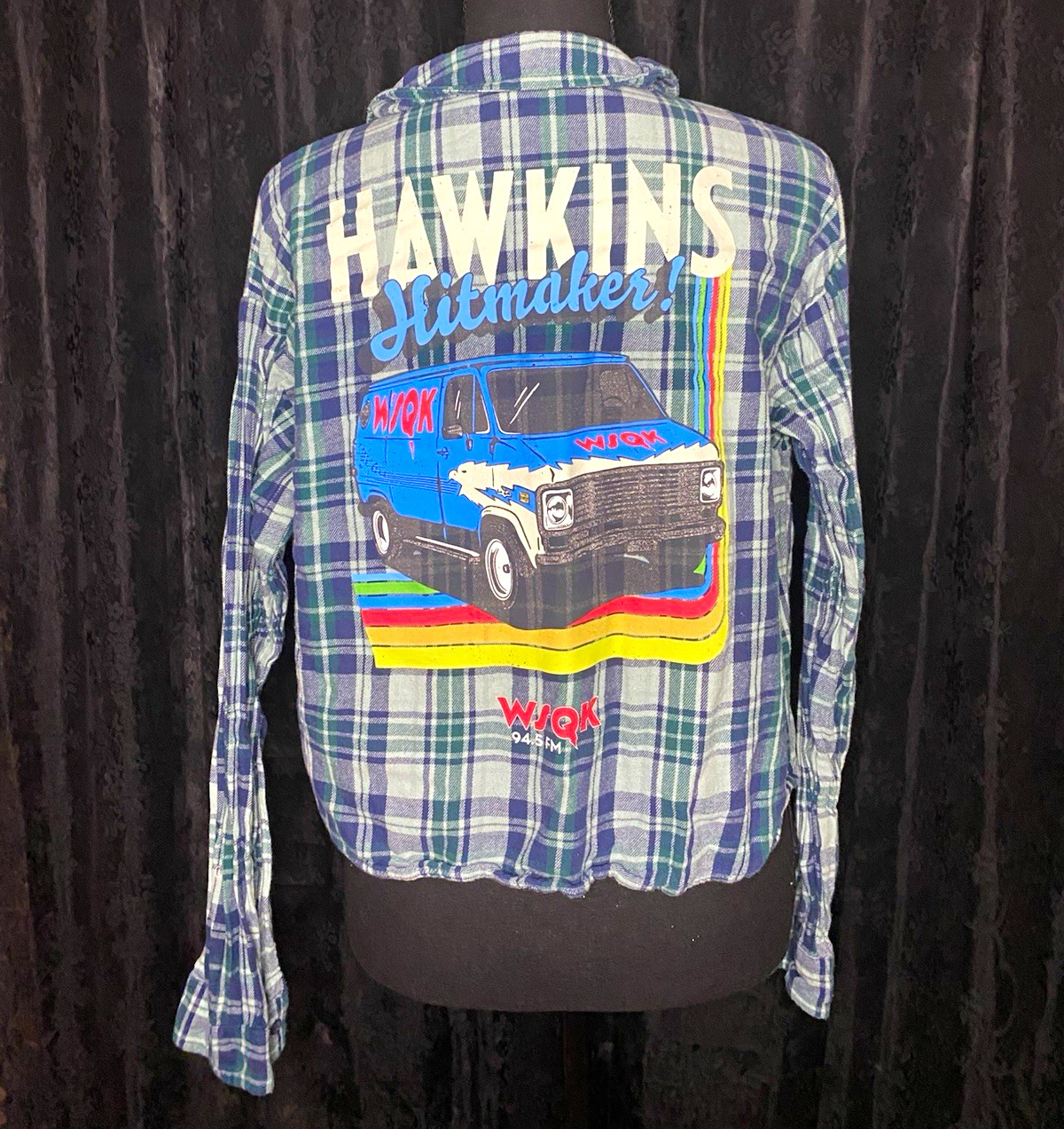 No Boundaries Stranger Things Hawkins Hitmaker Plaid Flannel Button-Up Shirt M