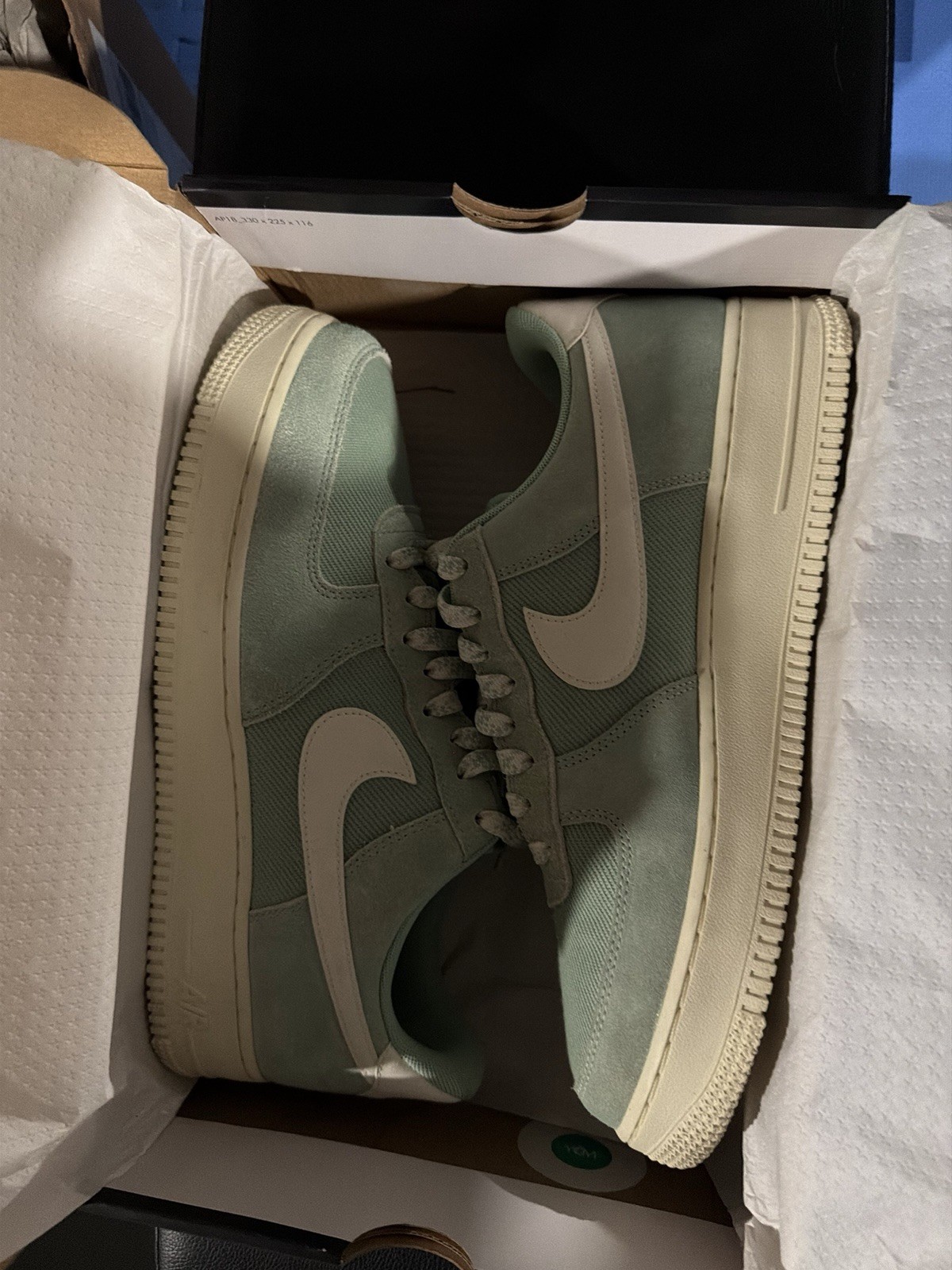 Nike Air Force 1 ’07 LV8 Certified Fresh Low Men’s Suede Sneakers Green/White