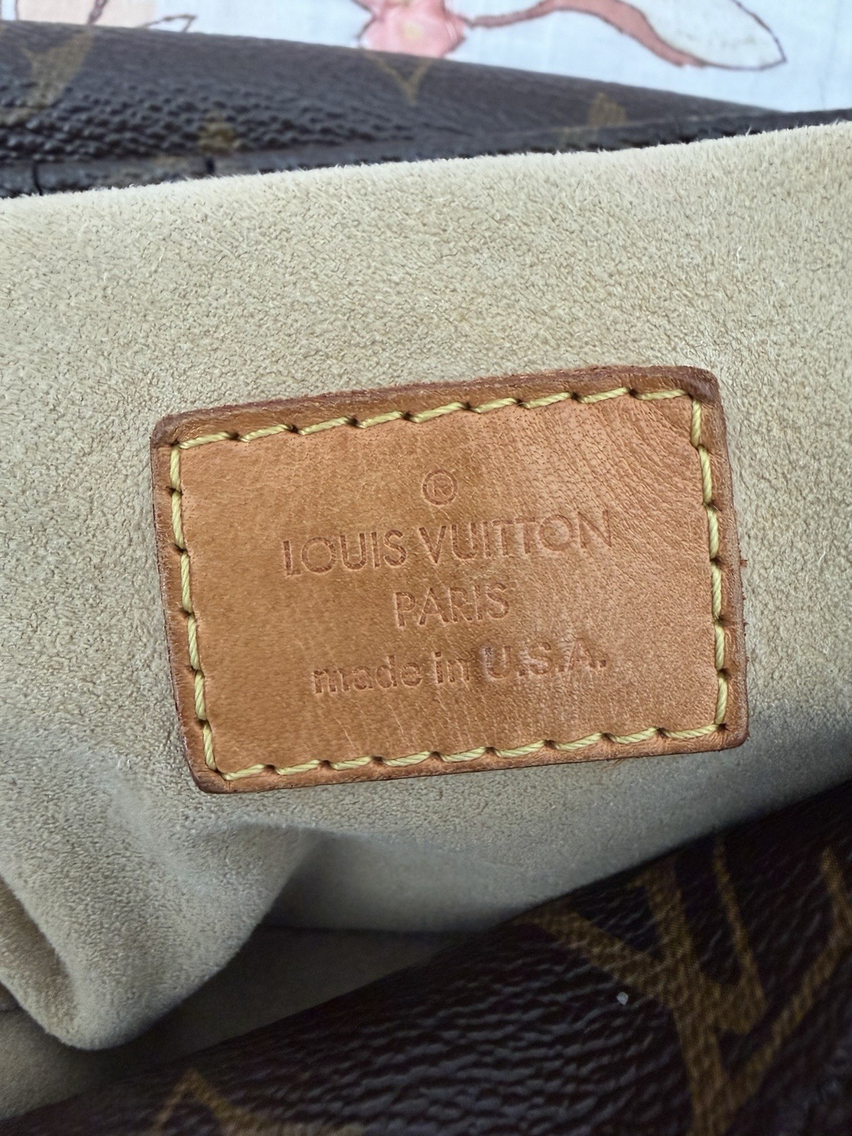 Authentic Louis Vuitton Artsy Monogram MM
