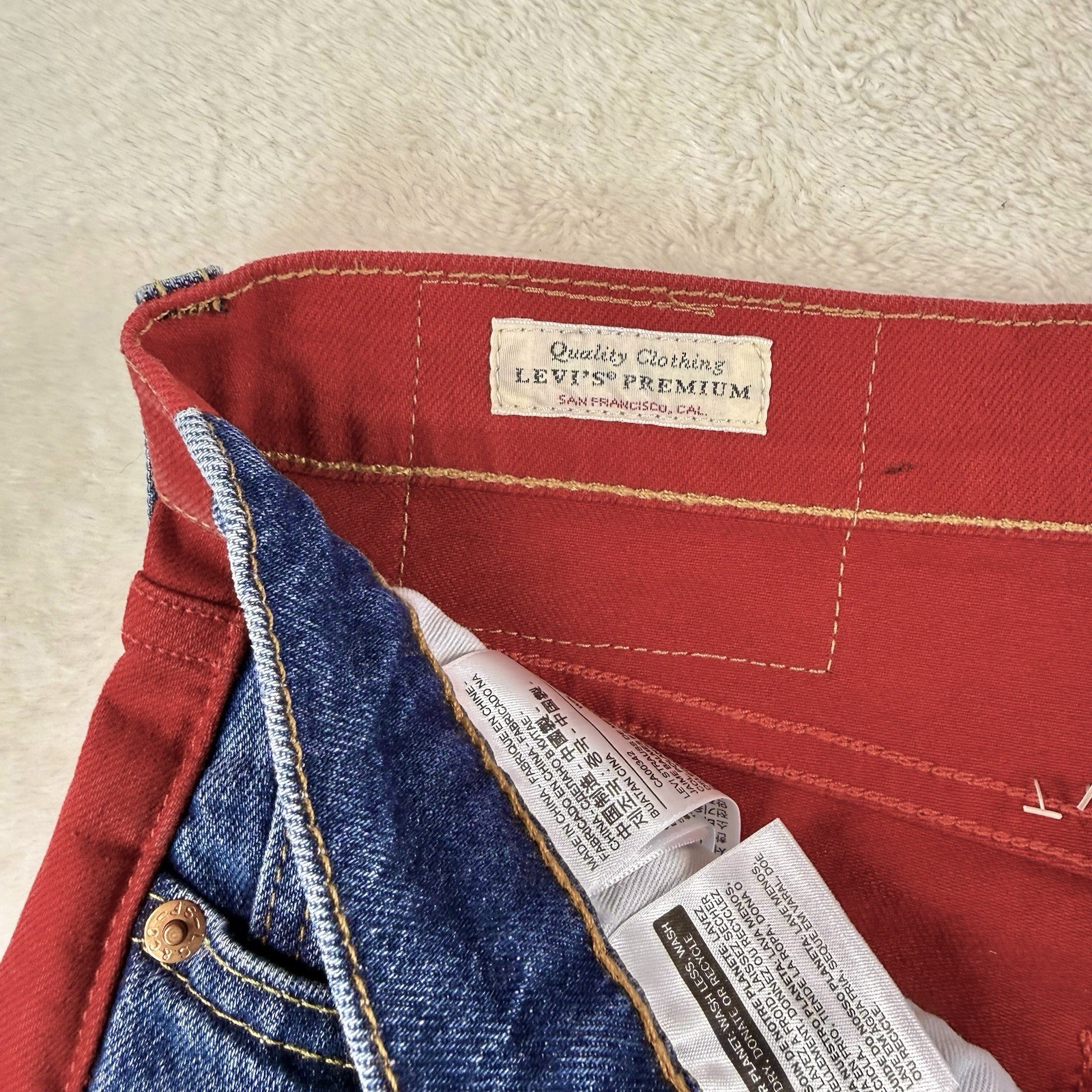 Levi’s 541 Color Block~RARE~Spell Out On Back Leg~Size 34X34~Logo~Blue Red Denim