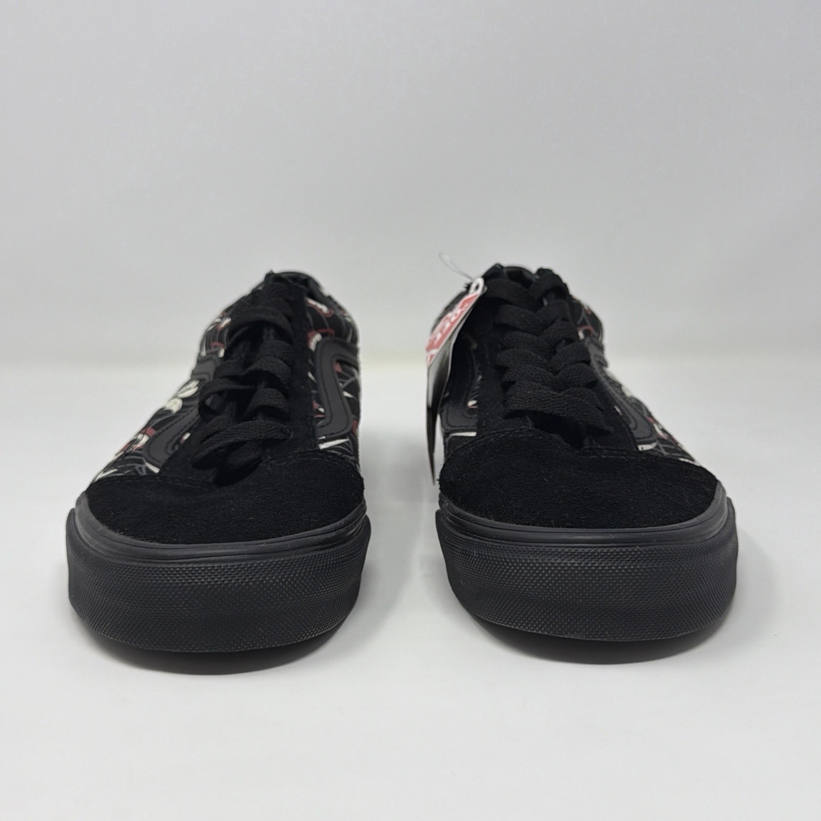 NWT Vans Old Skool Glow In The Dark Skull Vamp Men 6 Women 7.5 STORE MODEL