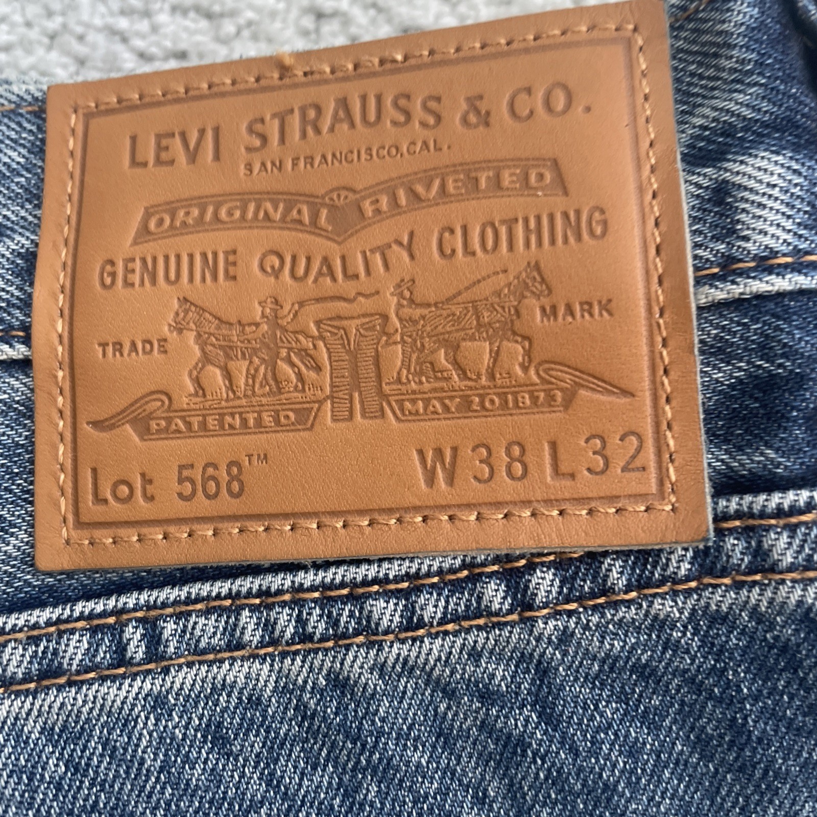 Levi’s Premium 568 Loose Straight Blue Jeans Men’s Measured Sz. 38-39X31 See Des
