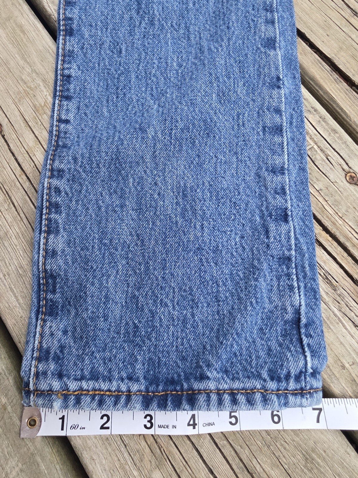 Levi’s 501 Classic Fit Straight Leg men’s Jeans 28×30 Medium Stonewash