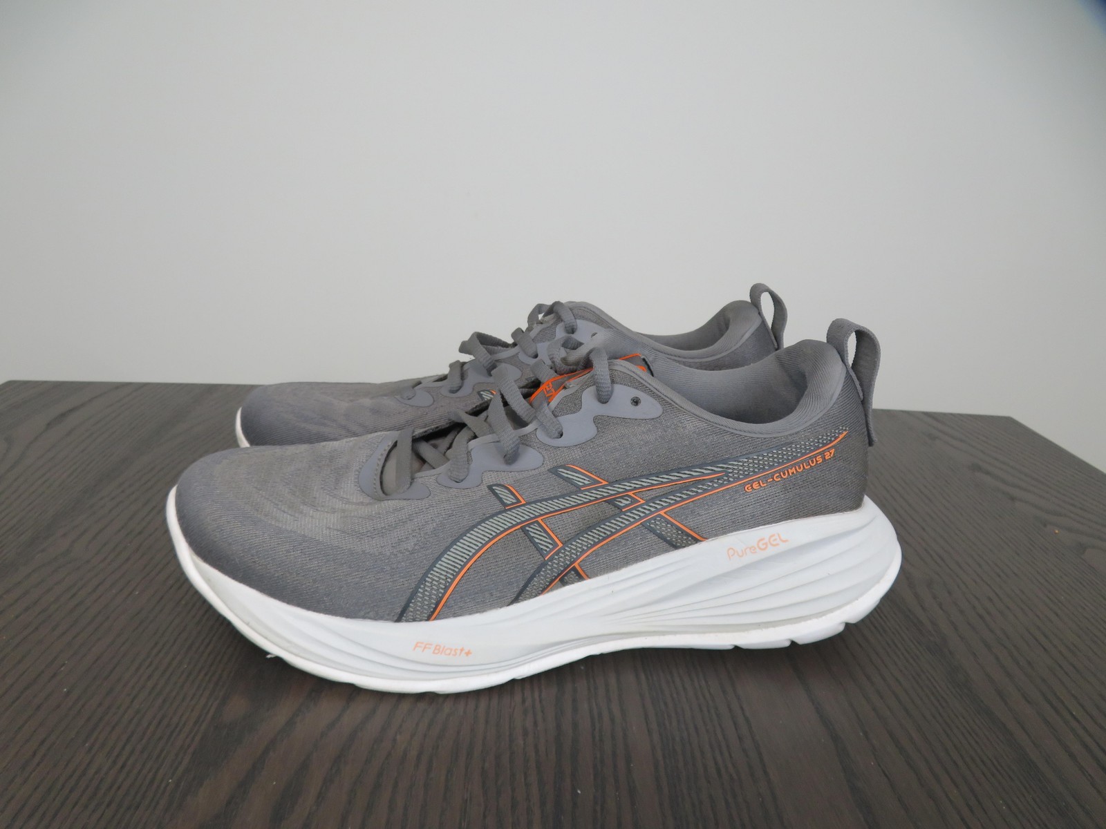 Asics Gel-Cumulus 27 Shoes Mens Size 9.5 Gray Running Sneakers 1011B960 Gym