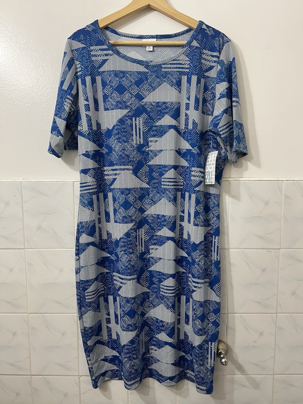 LuLaRoe Julia Form Fitting Midi Shirt Dress Women’s 2XL Retro Geometric Aztec