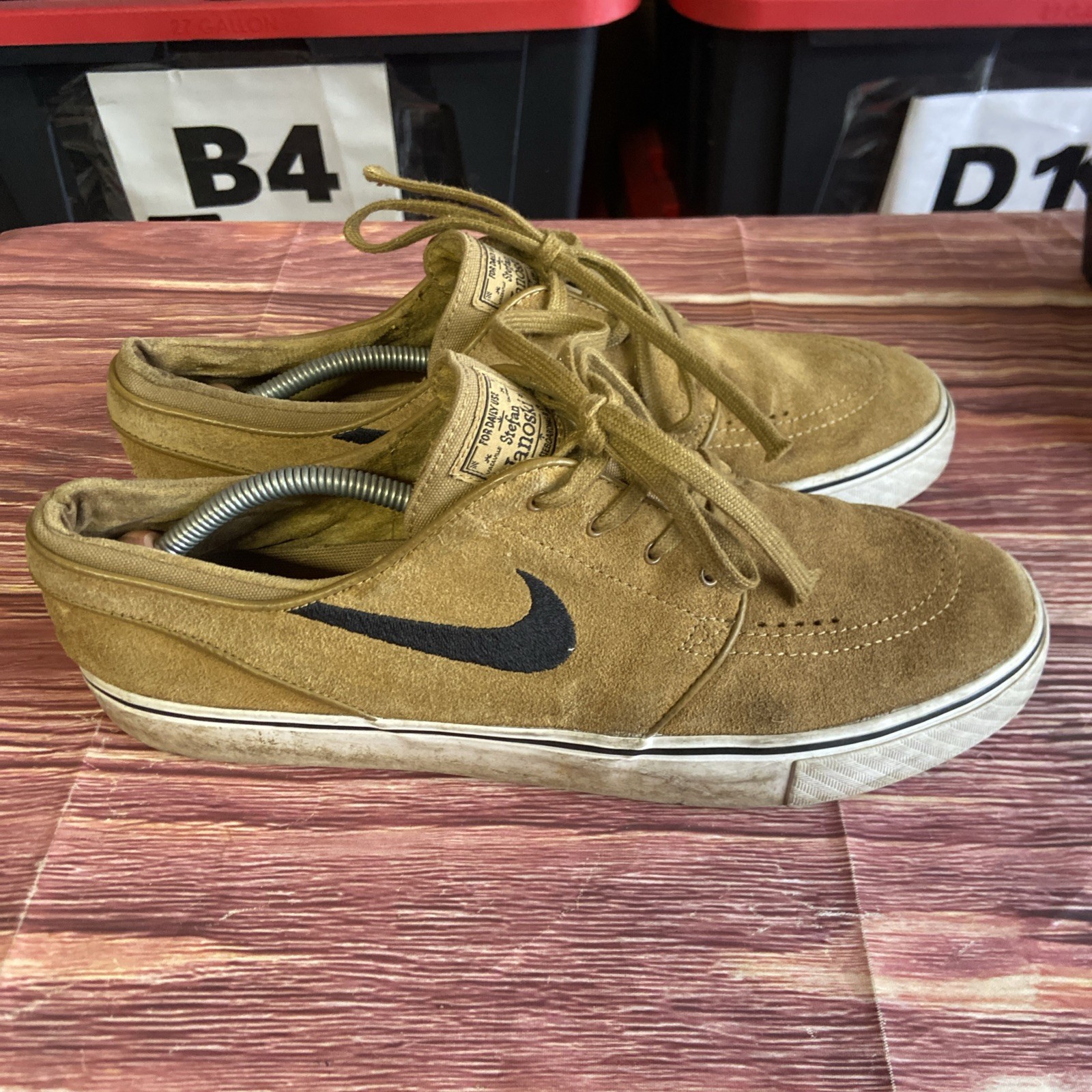 Nike SB Zoom Stefan Janoski Golden Brown Suede 2017 333824-215 Mens Size 12