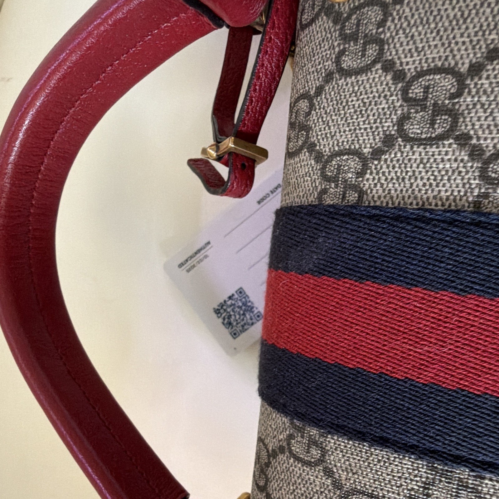 Gucci Queen Margaret GG Supreme Bee Shoulder Bag Red Navy 476541 Authentic Card