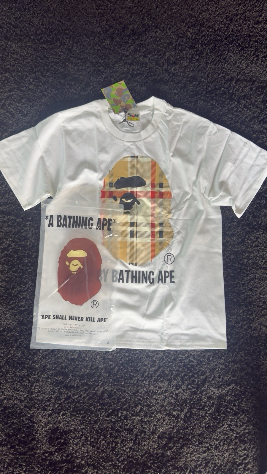 A Bathing Ape BAPE Men’s Crew Neck Short Sleeve Ape Head Graphic T-Shirt S