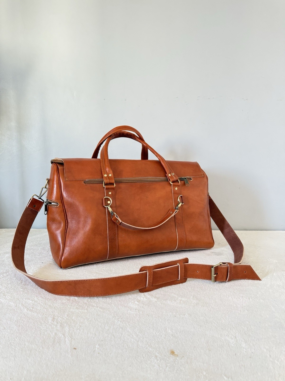 Genuine Leather Travel Bag – Cognac Caramel Brown | 55 × 35 × 25 cm – handmade