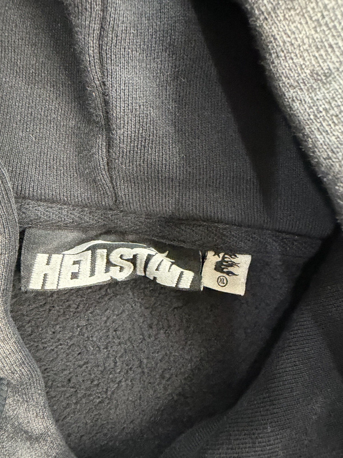 Size XL – 2026 Hellstar Stars Shine Graffiti Hoodie