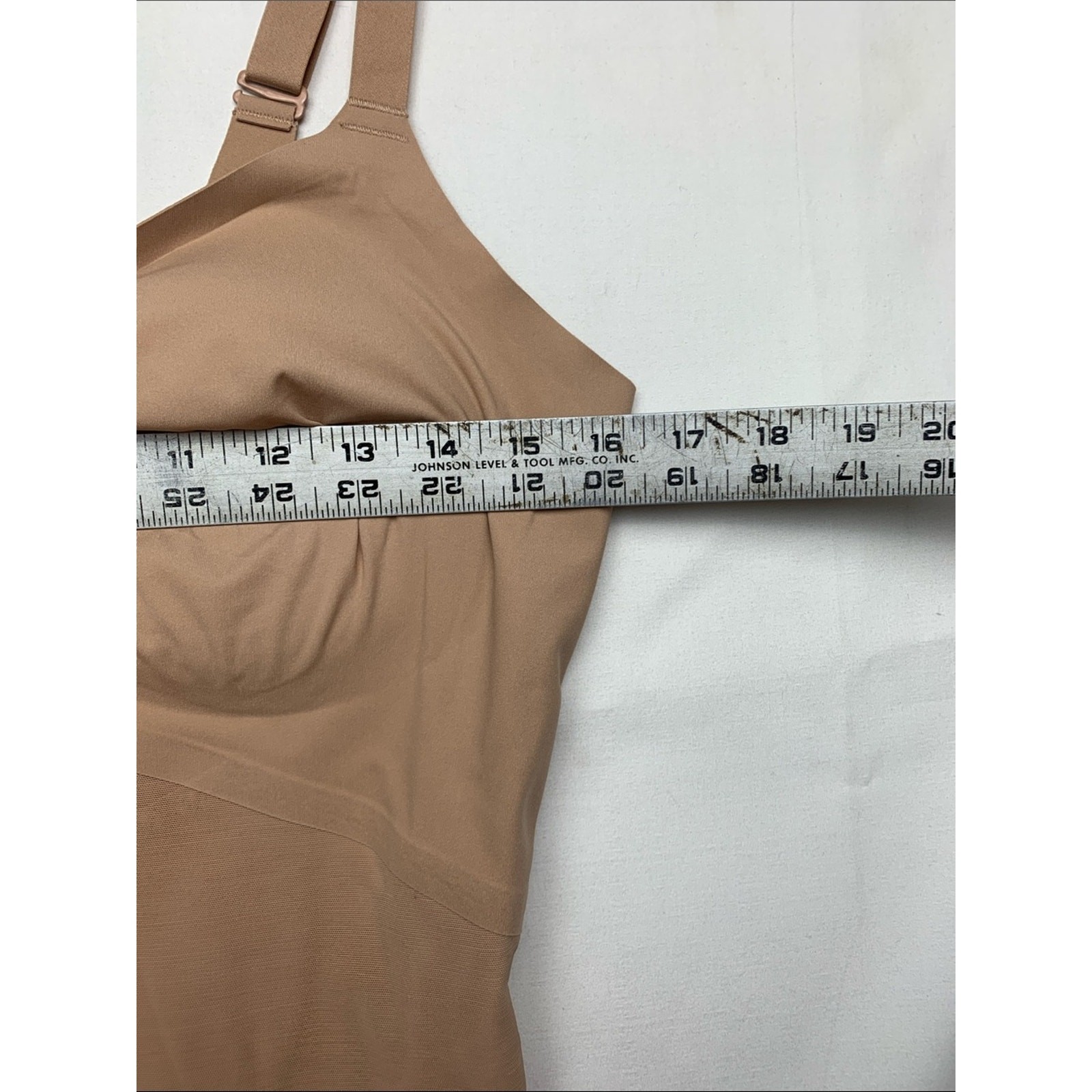 Honeylove size 1x Seamless Nude Shapewear Bodysuit Built-In Bra slimming