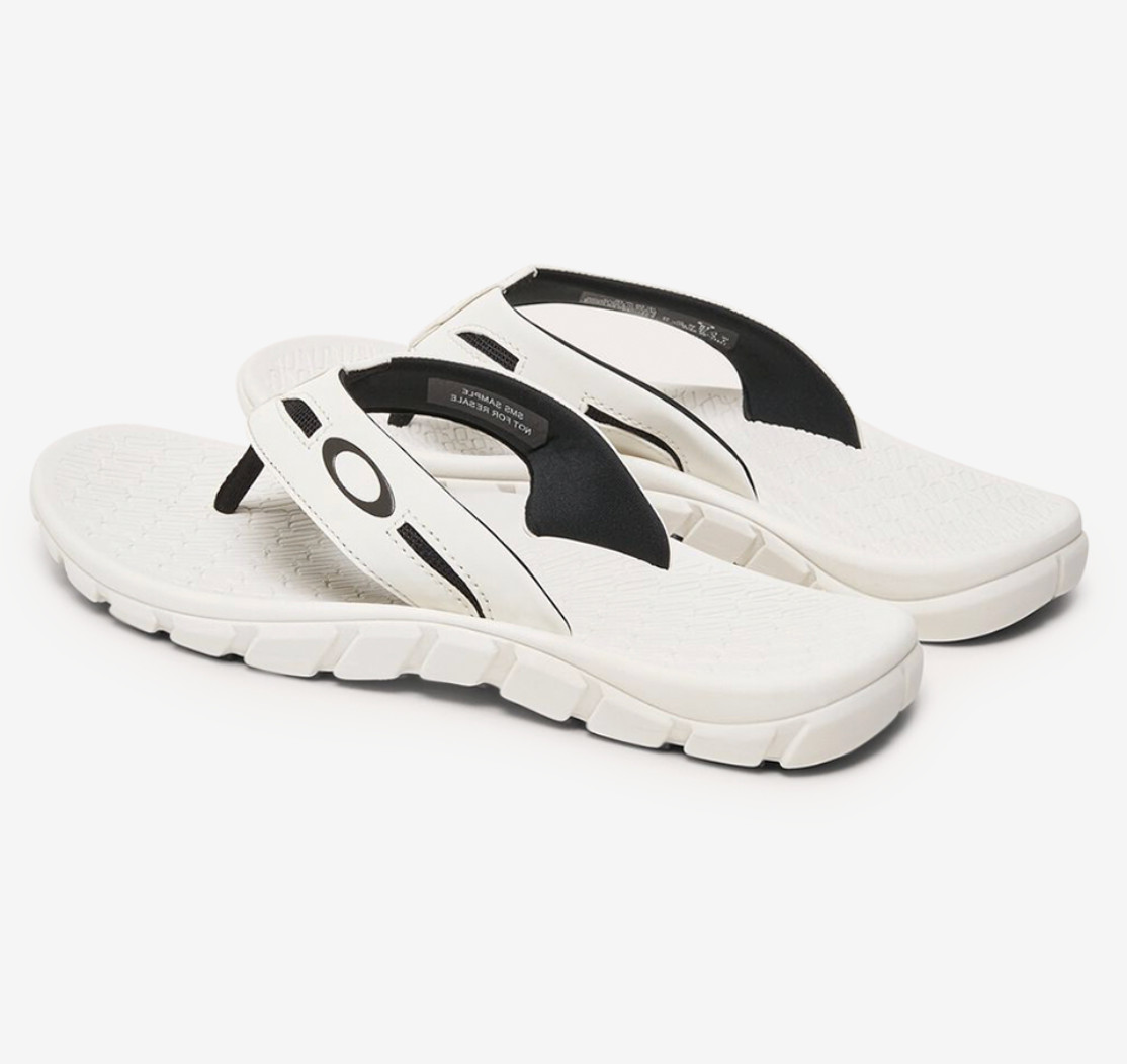 Oakley Operative Sandal 2.0 Mens Thong Sandals White 13477100