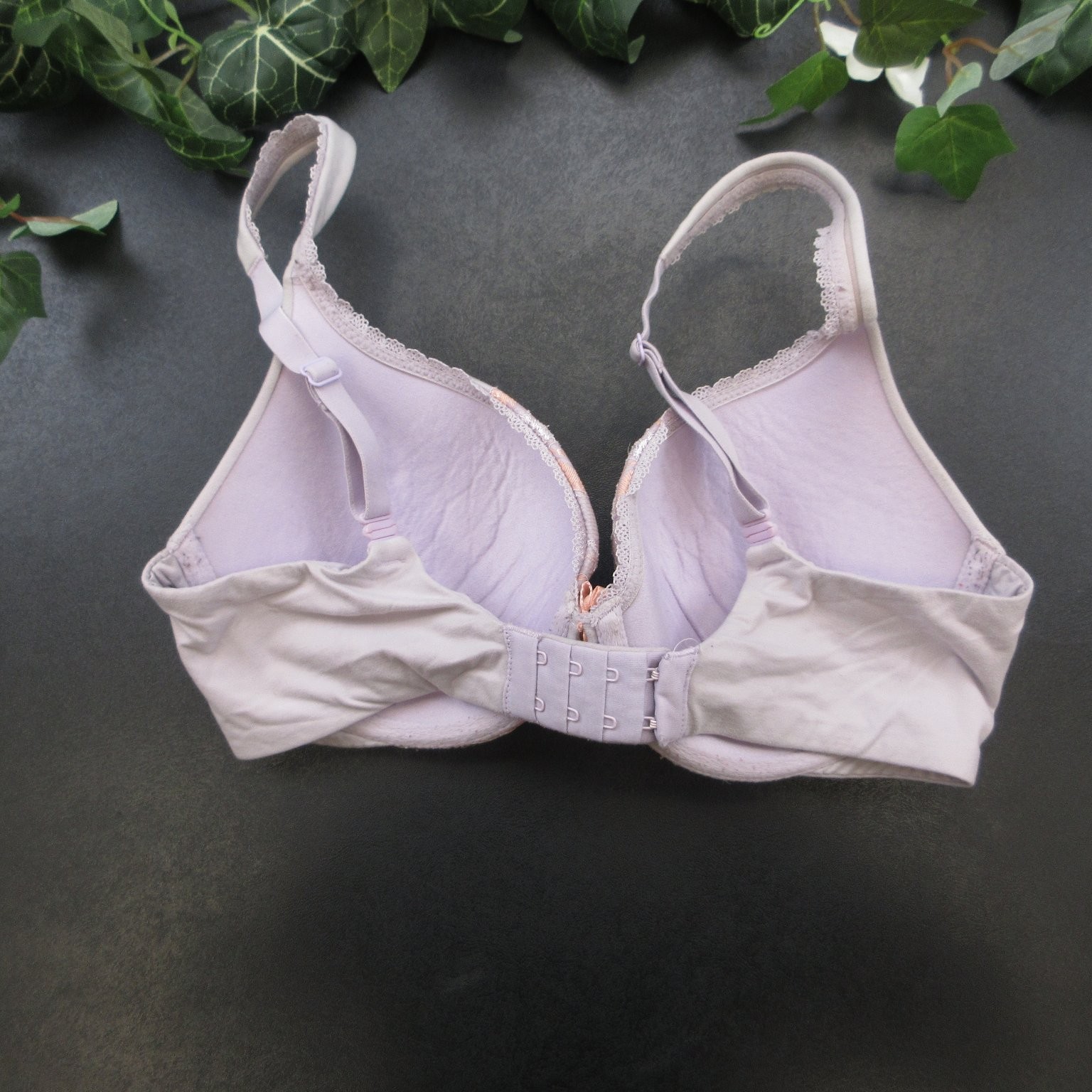 Victoria’s Secret Women’s Bra 32DD Lavender Peach Lace Padded Underwire