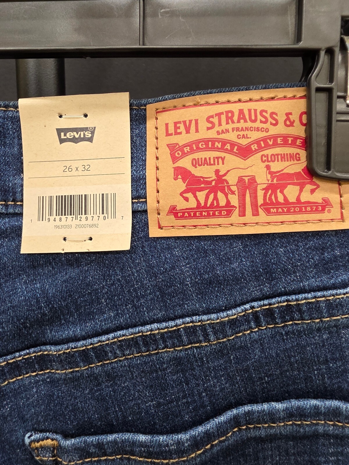 Levi’s Women’s 314 Shaping Straight Jeans 26X32