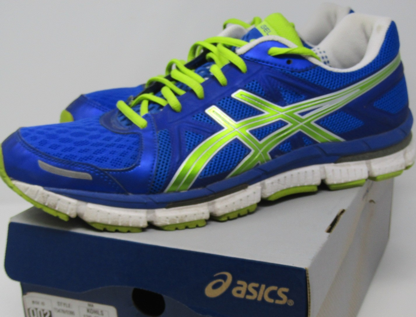 Asics Gel Neo 33 Running Shoes Men’s Size 13 Neon Blue T222N Athletic Sneakers