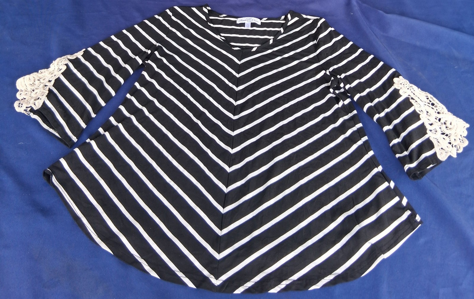 Stem And Vine Chevron Stripe Womens Large 3/4 Sleeves