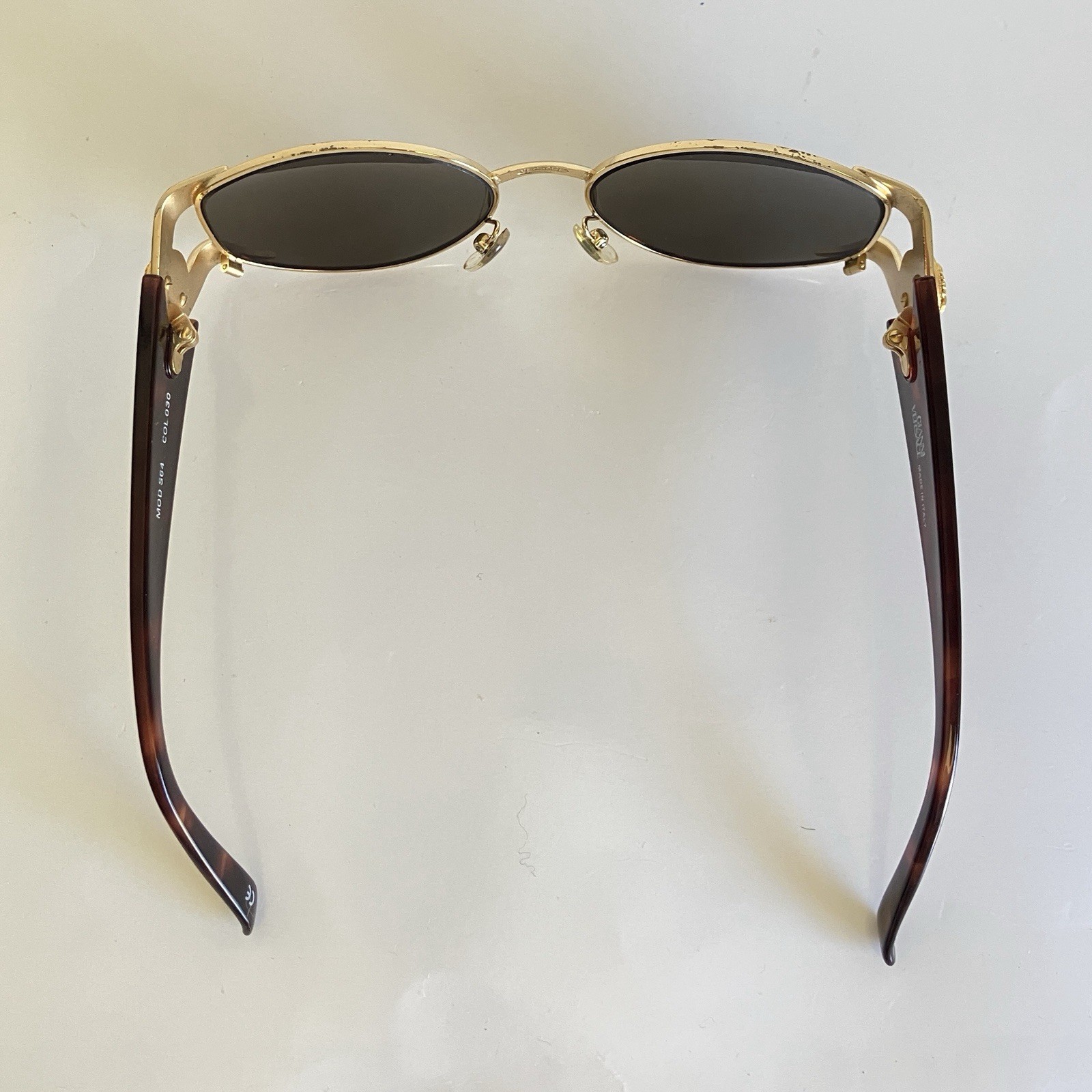 Gianni Versace Medusa sunglasses MOD S64 COL 030 In Excellent Condition