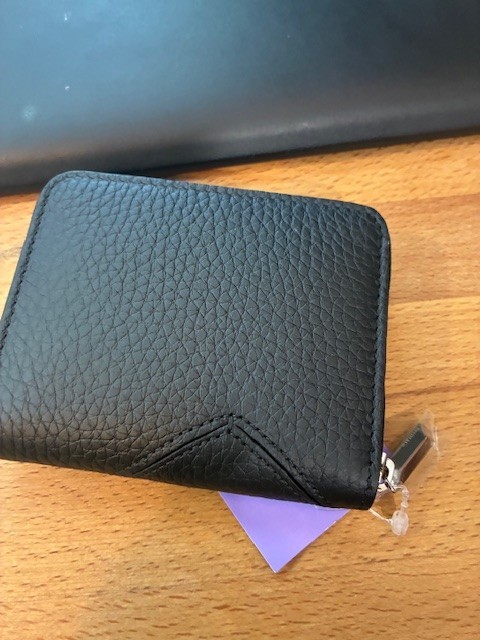 NWT Tiffany & Co. Return to Tiffany Black Leather Zip-Around Wallet