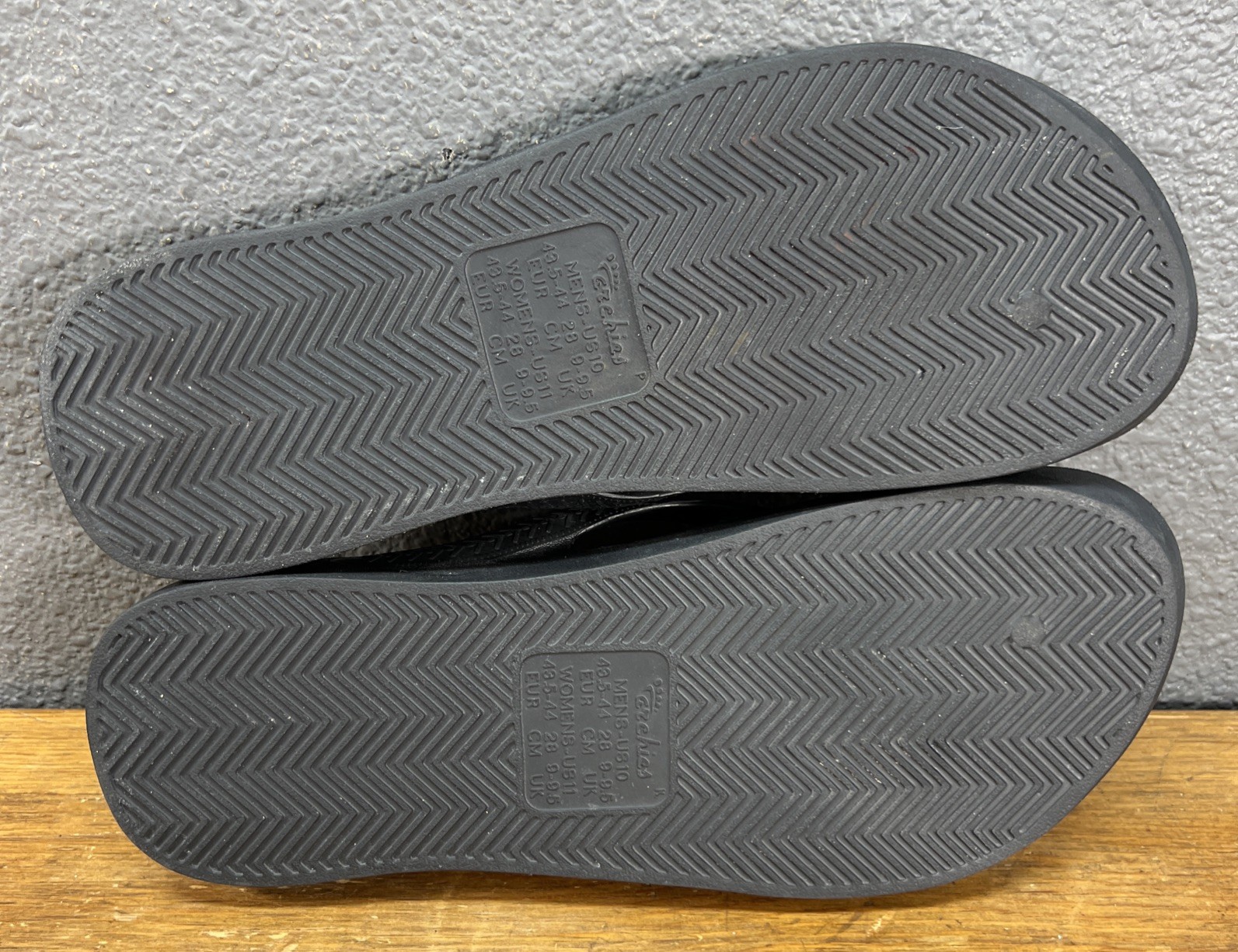 Archies Arch Support Sandals Flip Flops Black Mens US 10 Women’s US 11 Beach
