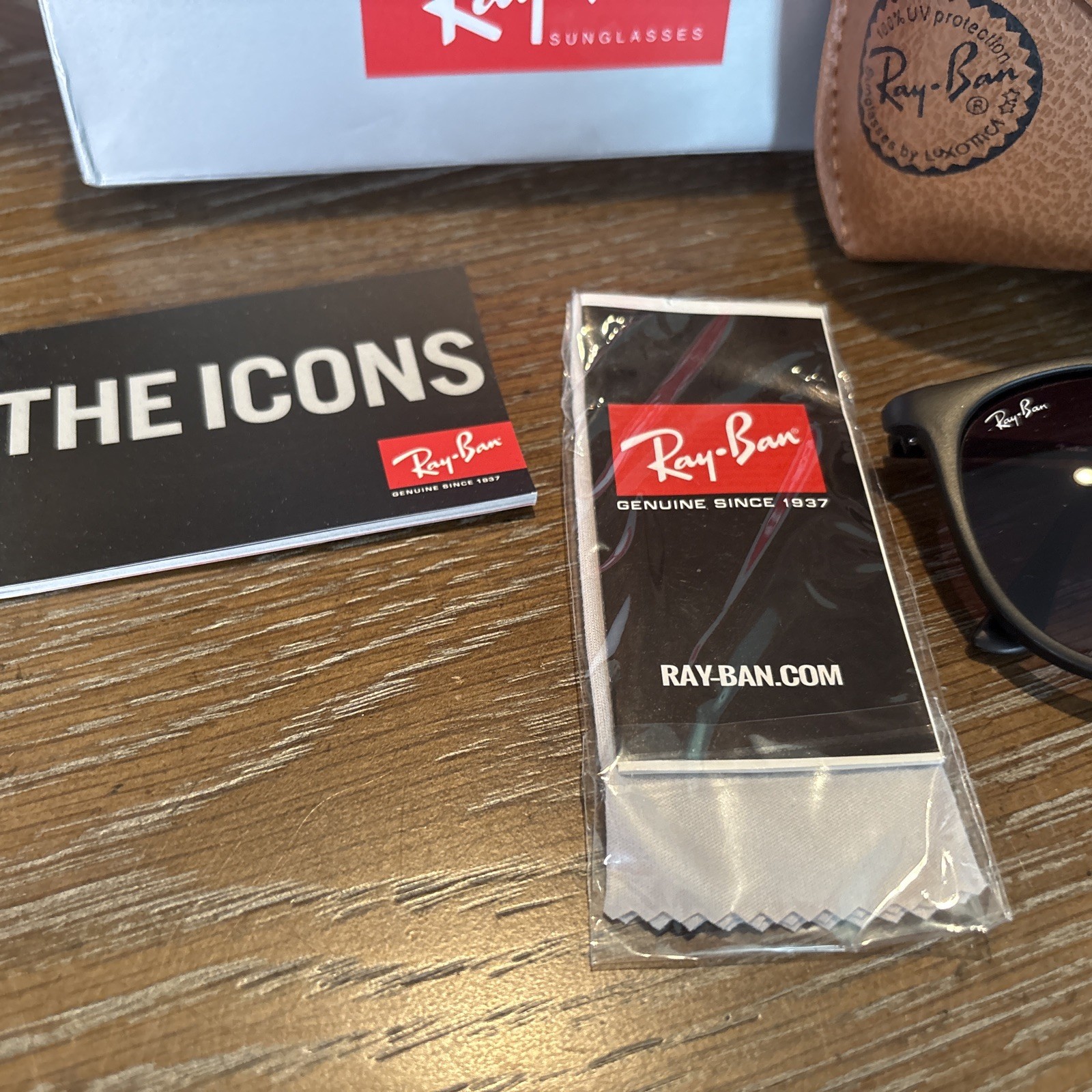 Ray-Ban RB4171 Erika Polarized Gradient Lens Rubber Matte Black (B6)