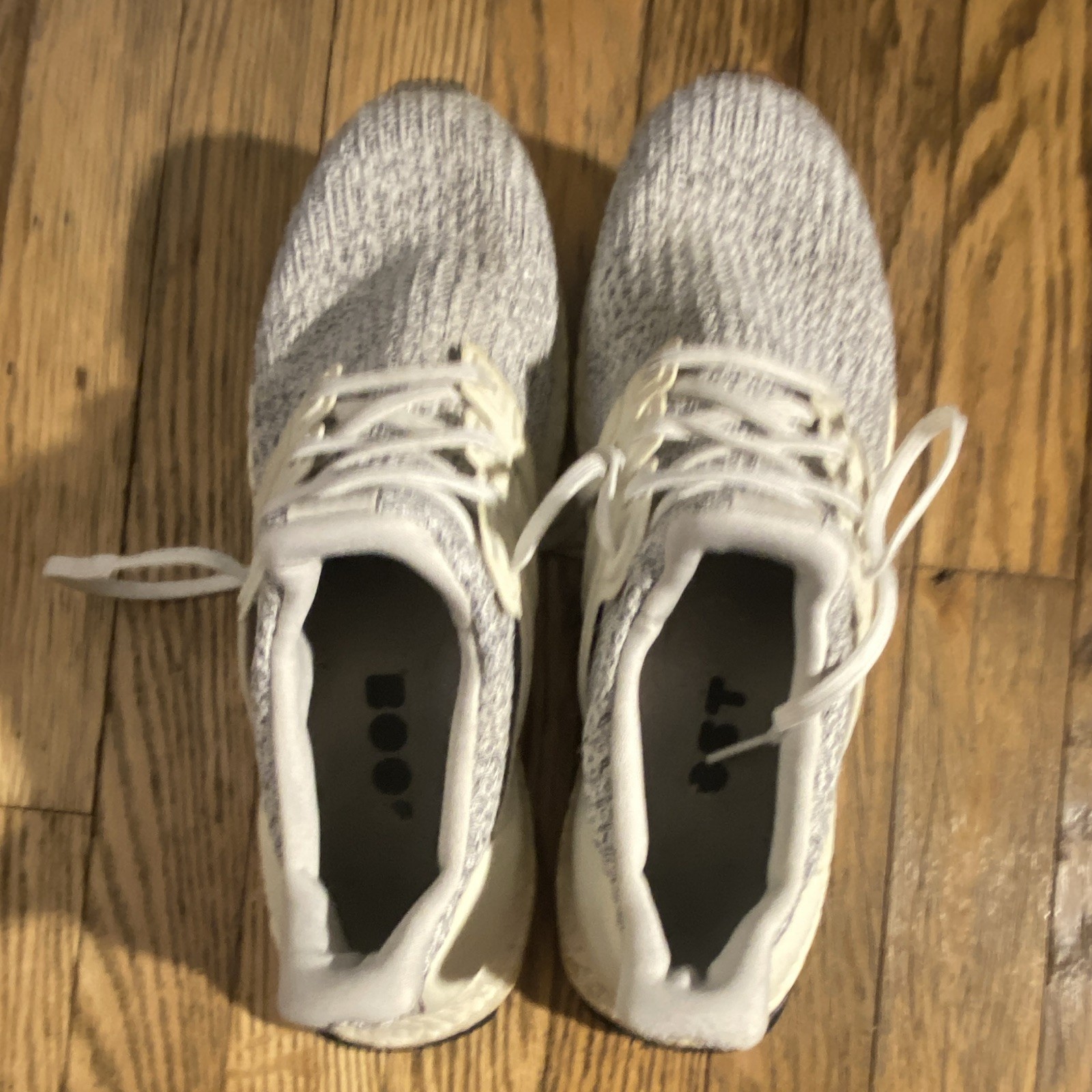 adidas Ultraboost Men’s White/Gray Low Top Lace Up Cushioned Running Boost