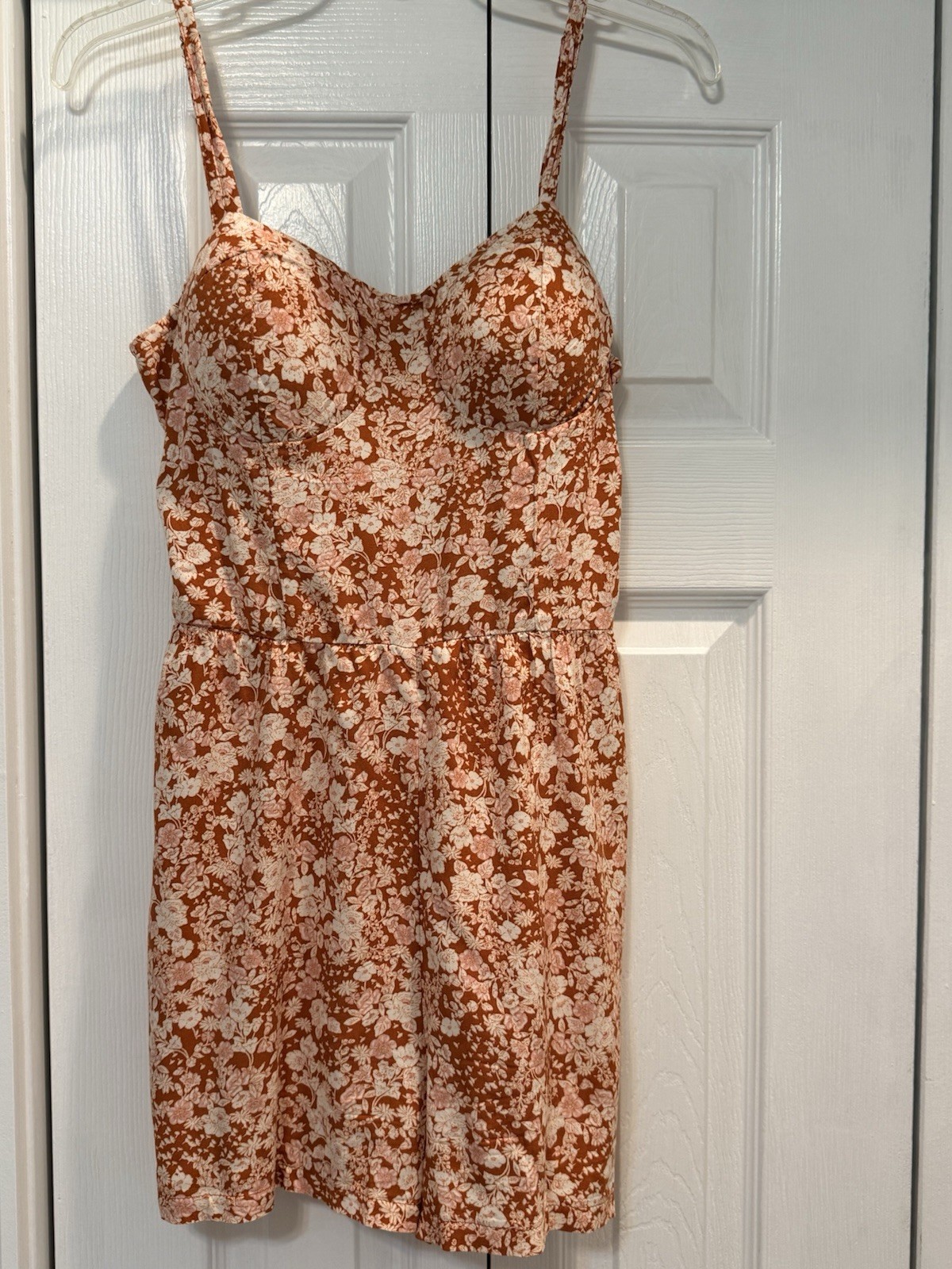 Sky Rose Women’s Brown White Floral Smocked Sundress M Spaghetti Sweetheart