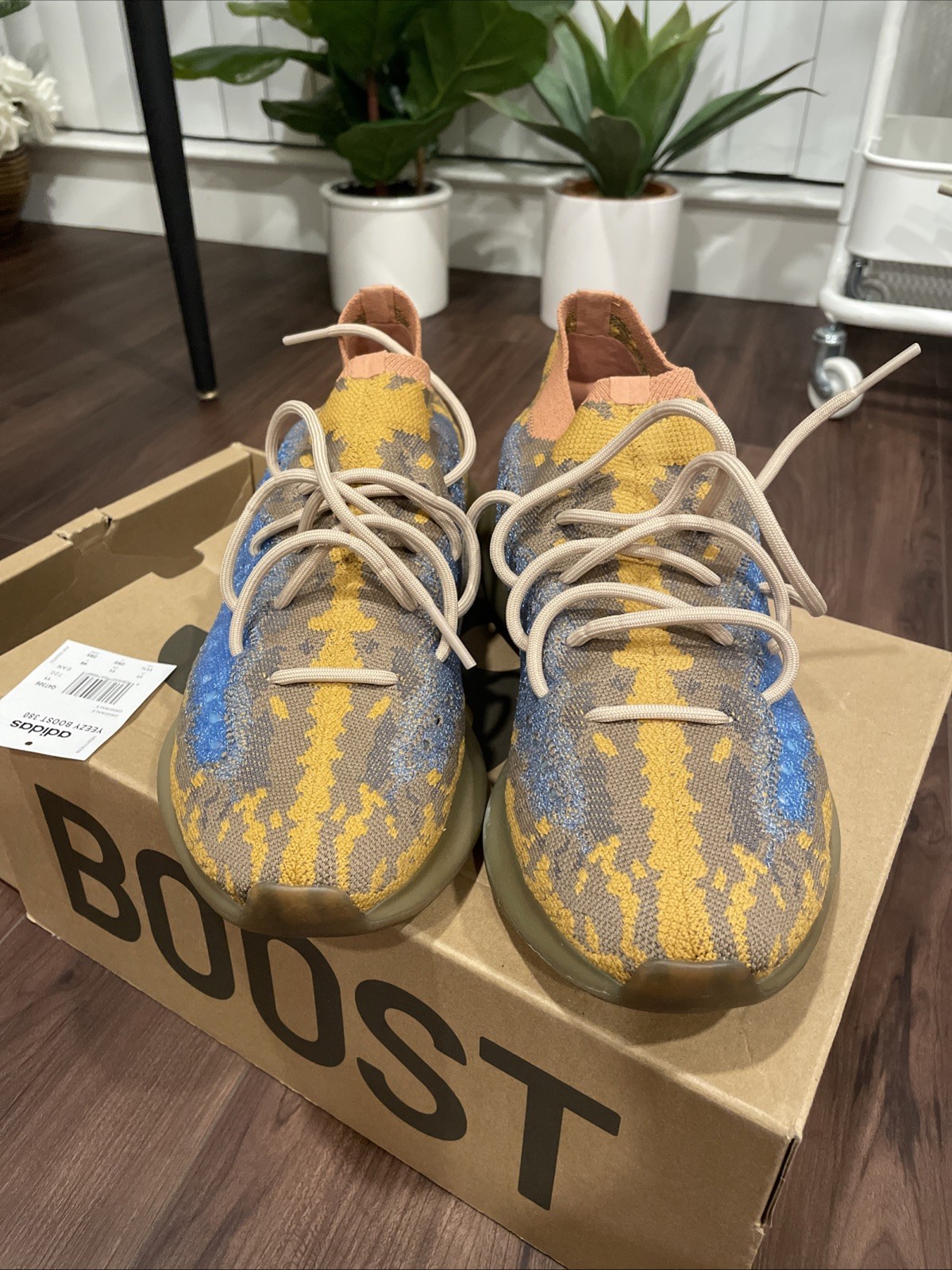 adidas Yeezy Boost 380 Low Top Blue Oat Men’s Sneakers 047306 Size 11