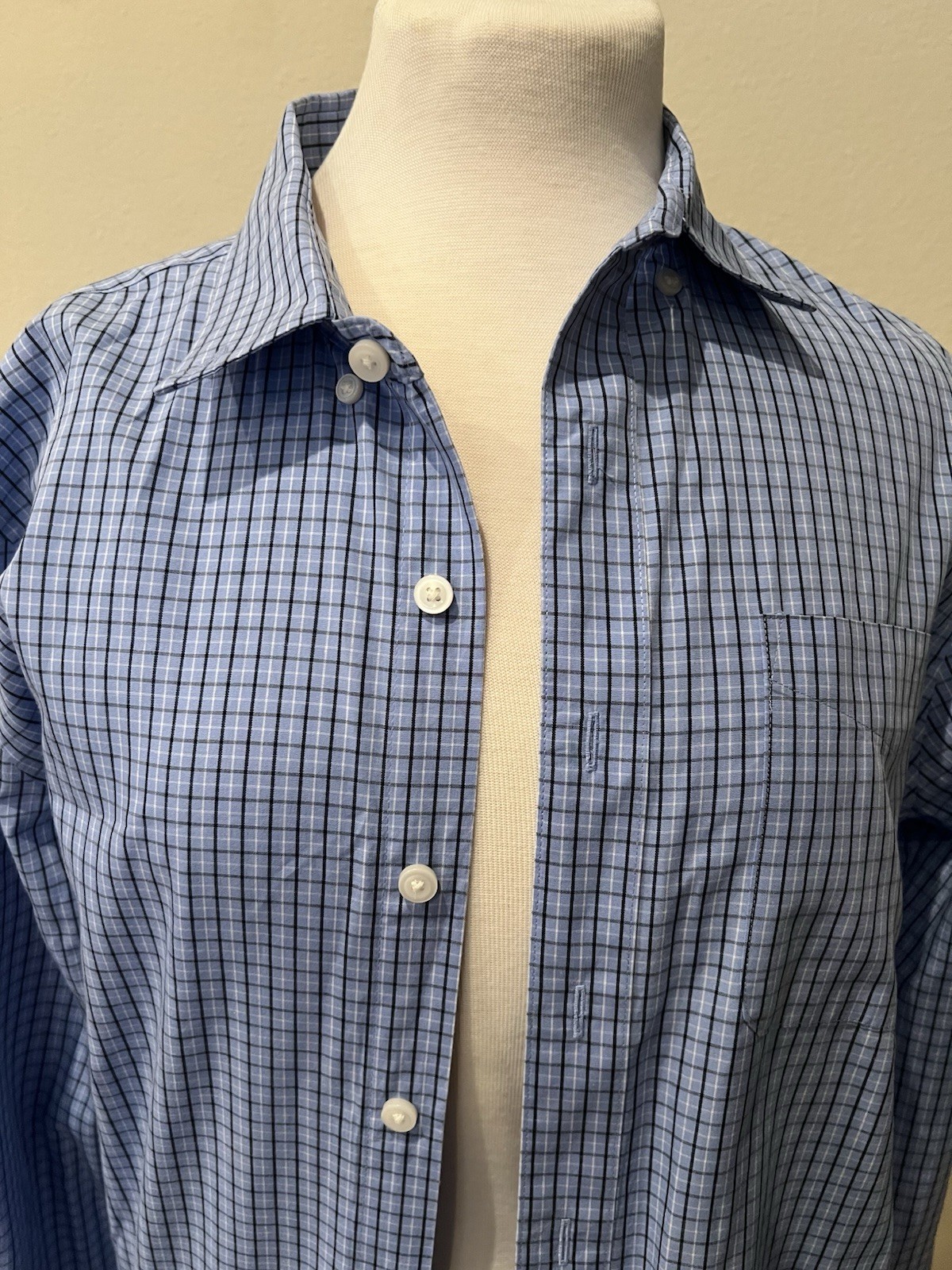 Giordano Men’s Blue Checkered Slim Fit Button Down Shirt Size Medium