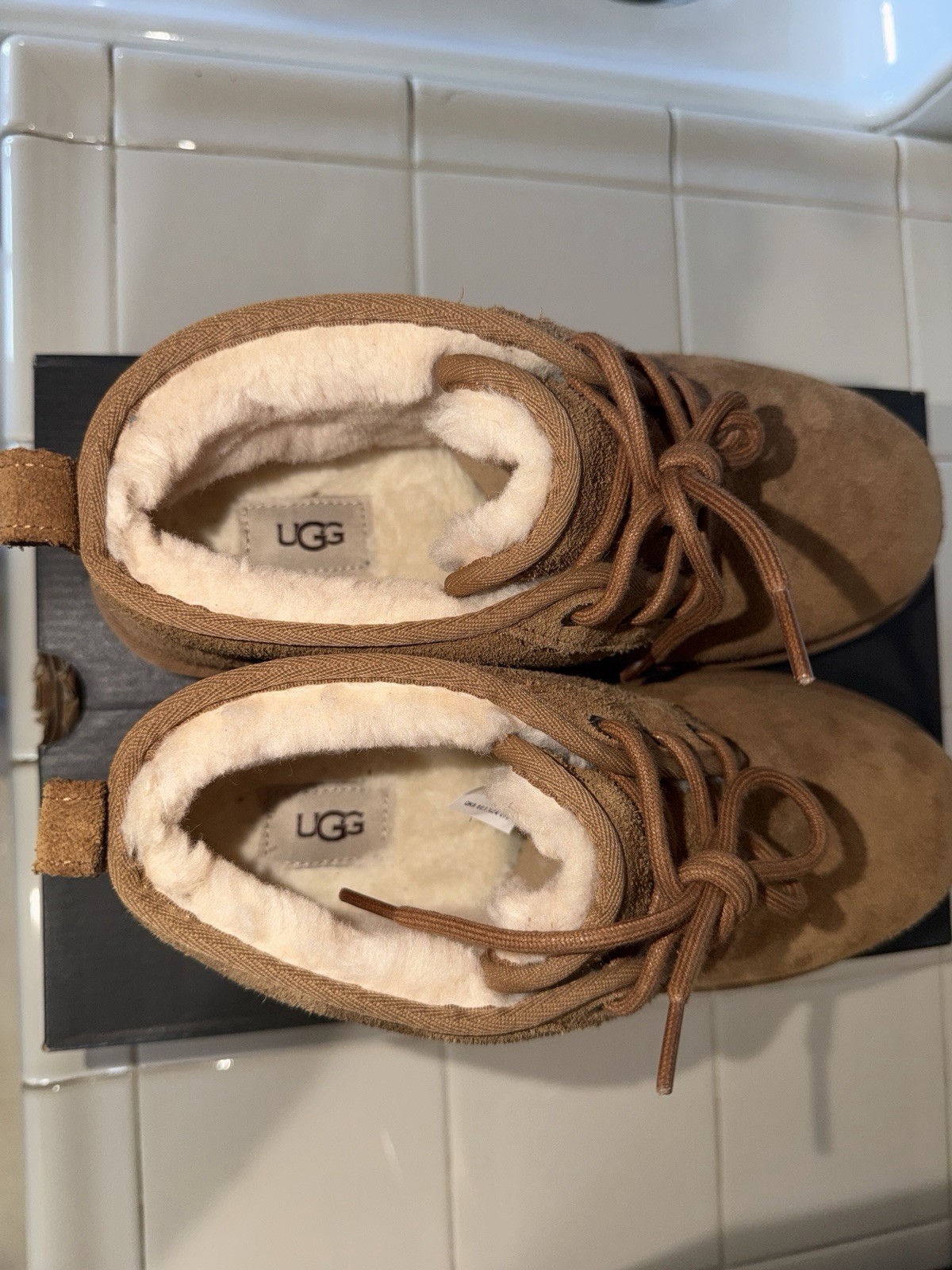 UGG Neumel Boot Brown Suede Sheepskin Lined Lace-Up Ankle Chukka US 11