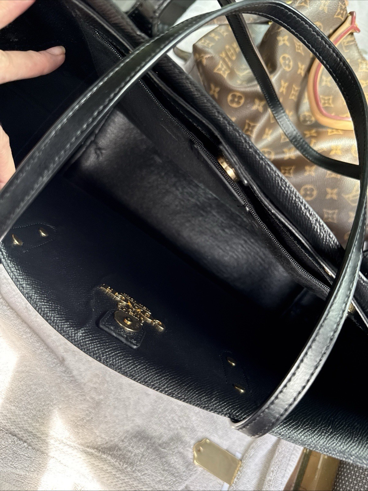 Coach Signature Brown/Black Tote Bag Zip Top Double Handles Gold Hardware Women