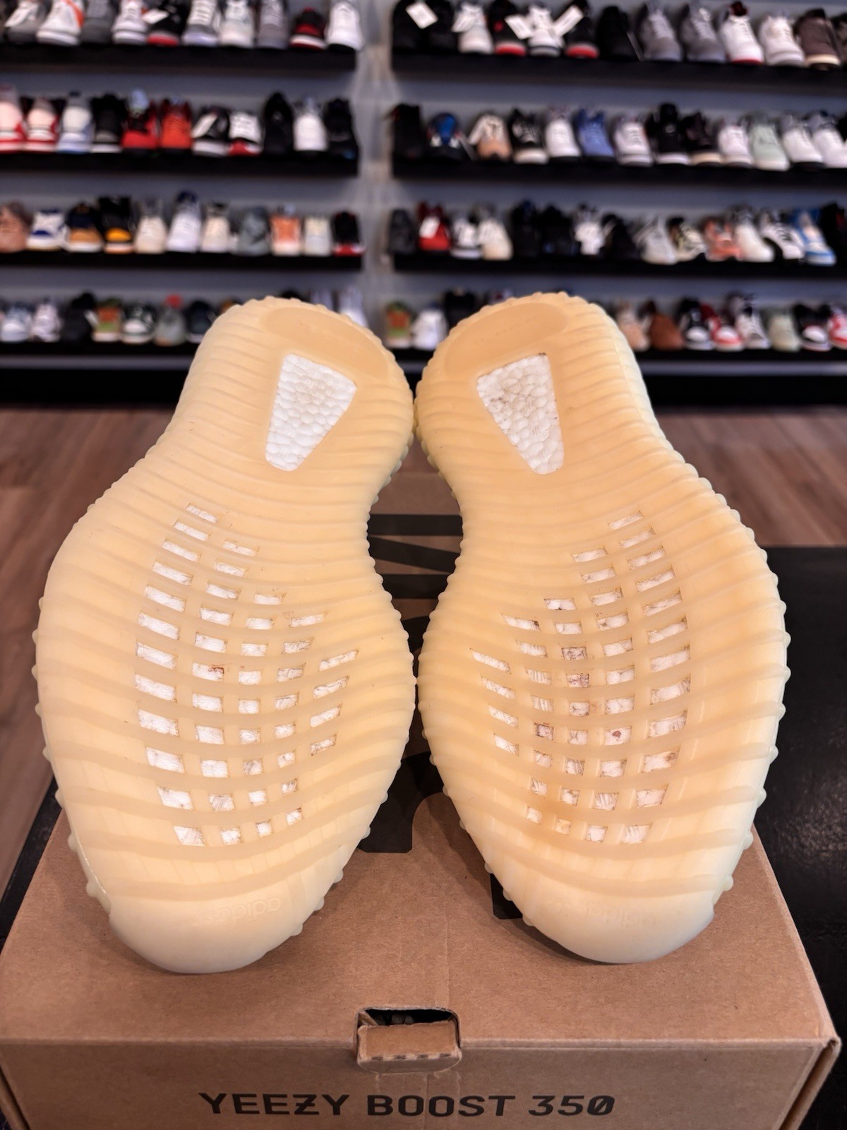 adidas Yeezy Boost 350 V2 Zebra Size 9 Pre-Owned CP9654 White Black