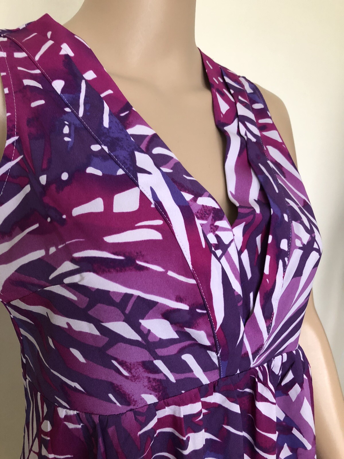 NEW YORK & COMPANY Sleeveless Semi Sheer Top Size Small Womens
