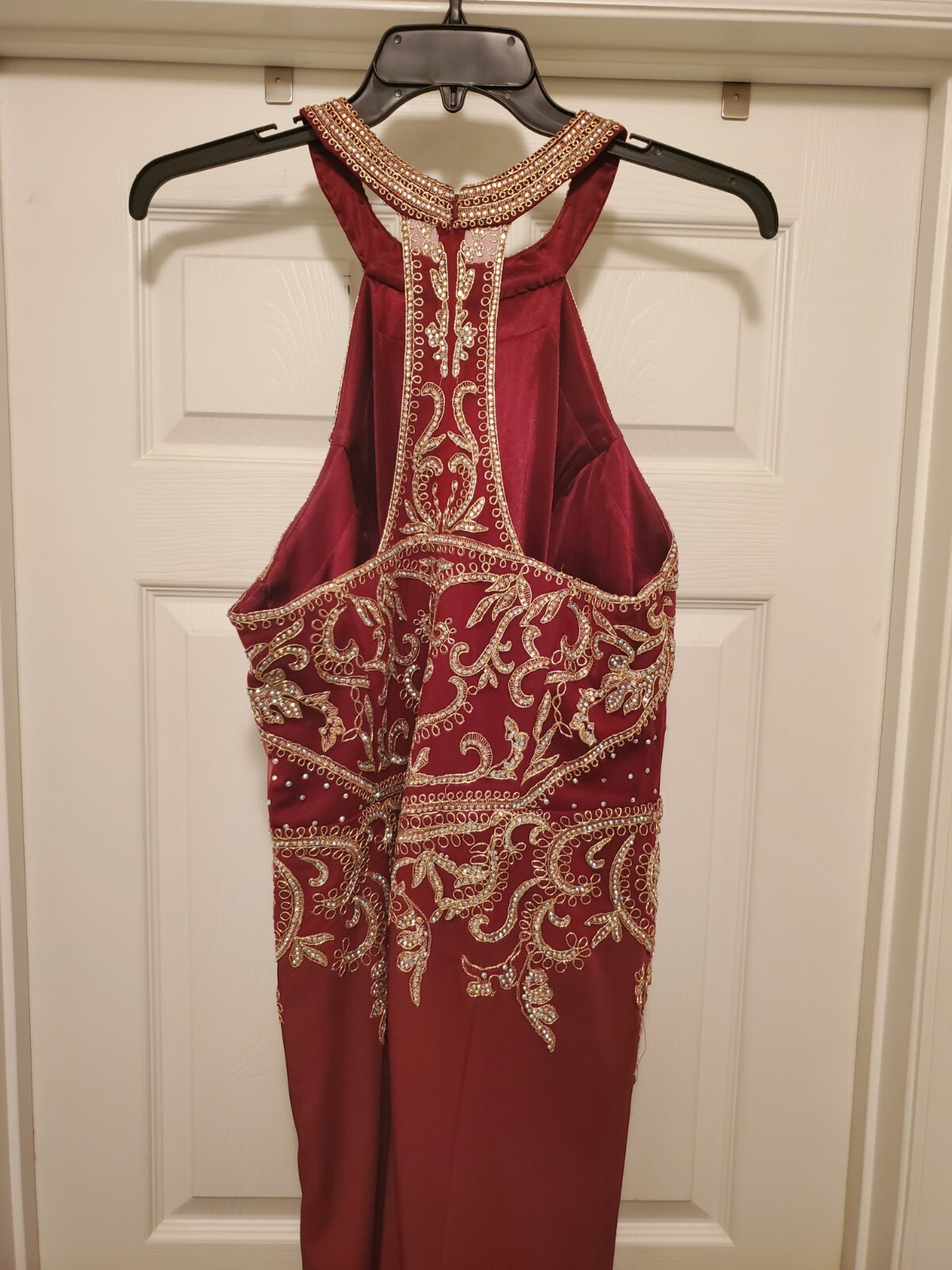 RED FULL LENGTH FORM FITTING GOWN
