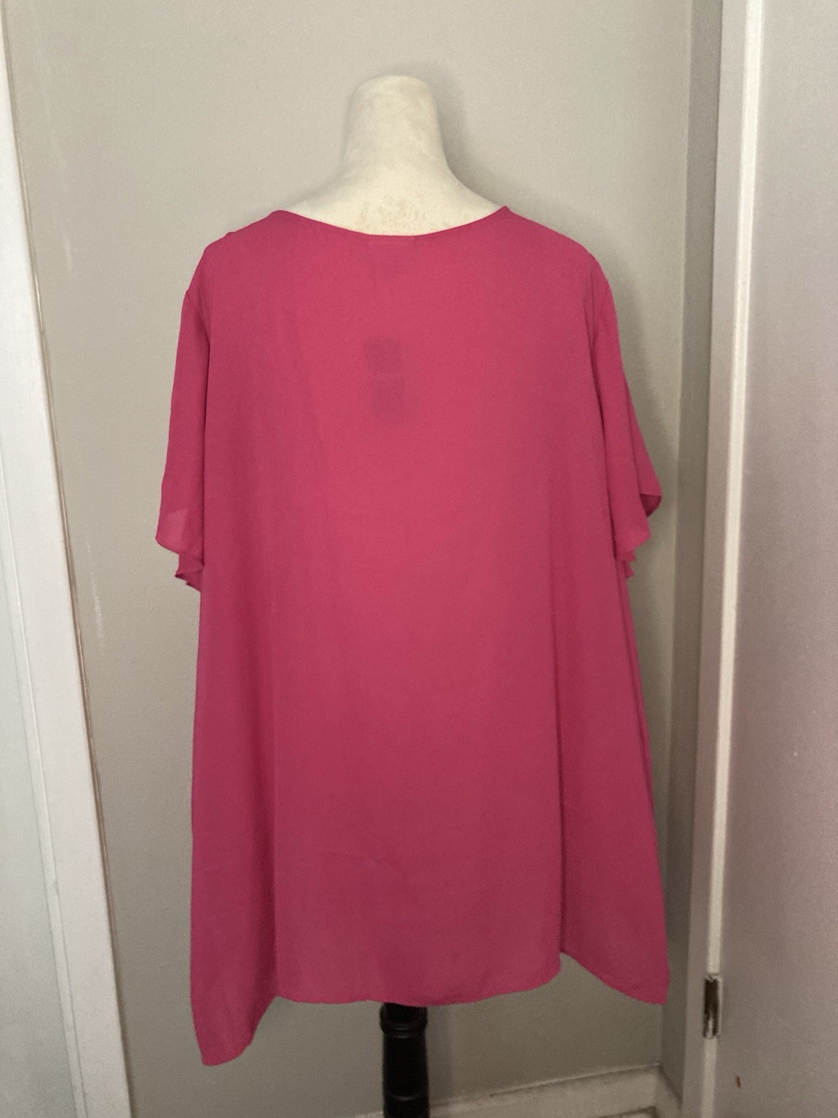 avenue pink solid v-neck ring accent short sleeve blouse plus size 30/32