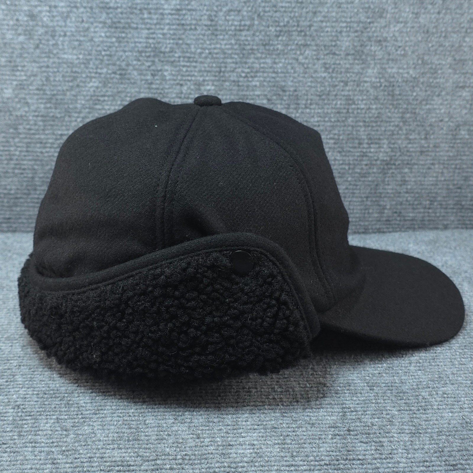 UGG Trapper Hat Cap Mens Medium Black Ear Flap Sherpa Winter Ski Outdoor Warm