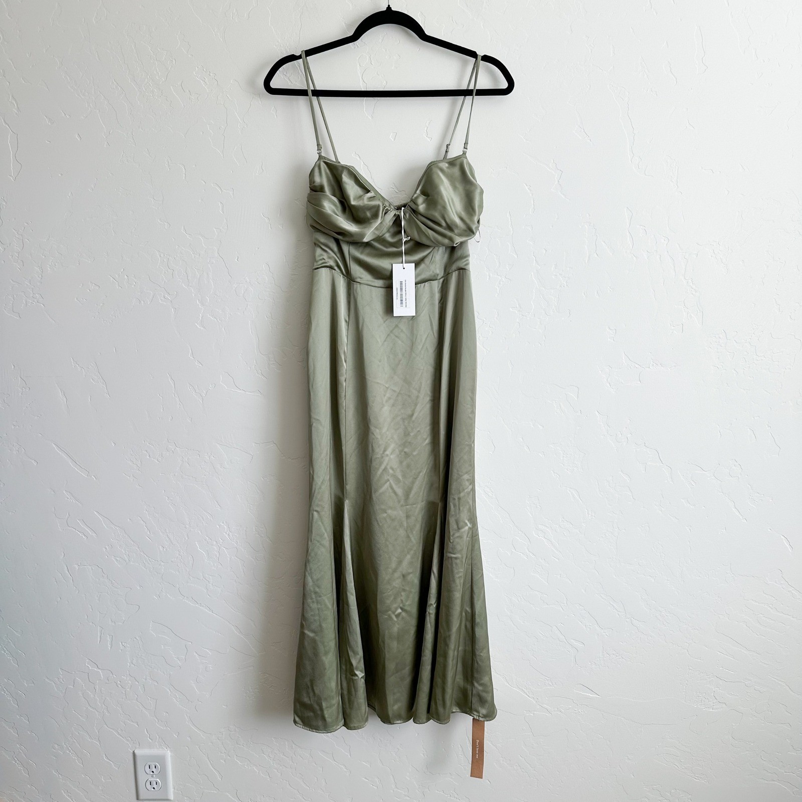 Reformation | NWT Hensley Satin Midi Dress in Artichoke Green Size 2