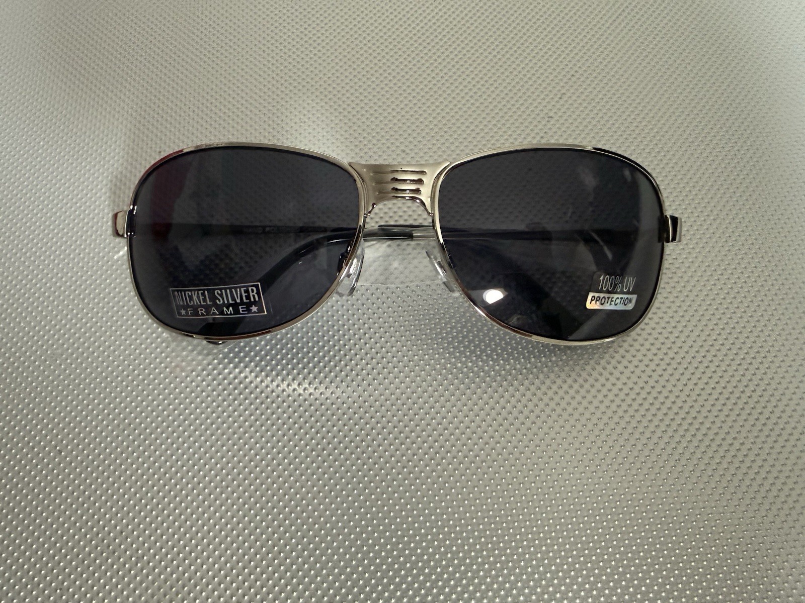 Men’s Silver Metal Aviator Sunglasses Gray Tinted Plastic Lenses UVA A1