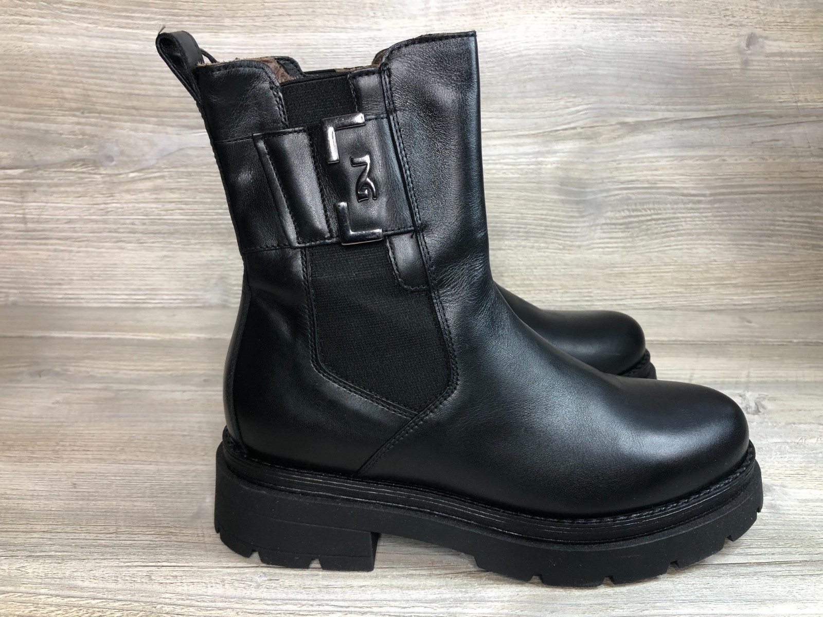 NERO GIARDINI Italian Leather Women Chelsea boots Black Color Sz 39 EU