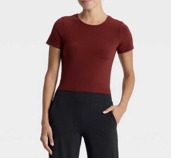 Women’s All In Motion Everyday Soft Short Sleeve Athletic T Shirt Maroon S NWT