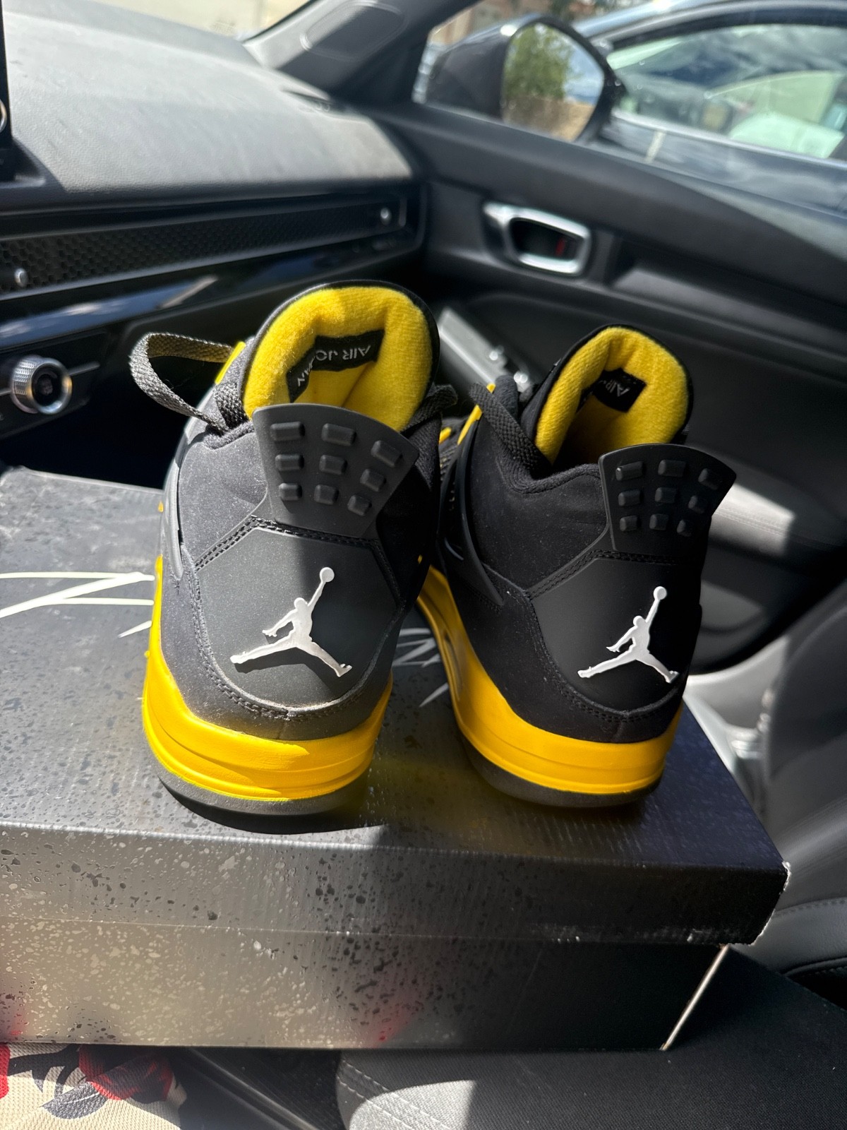 jordans 4 thunders size 12