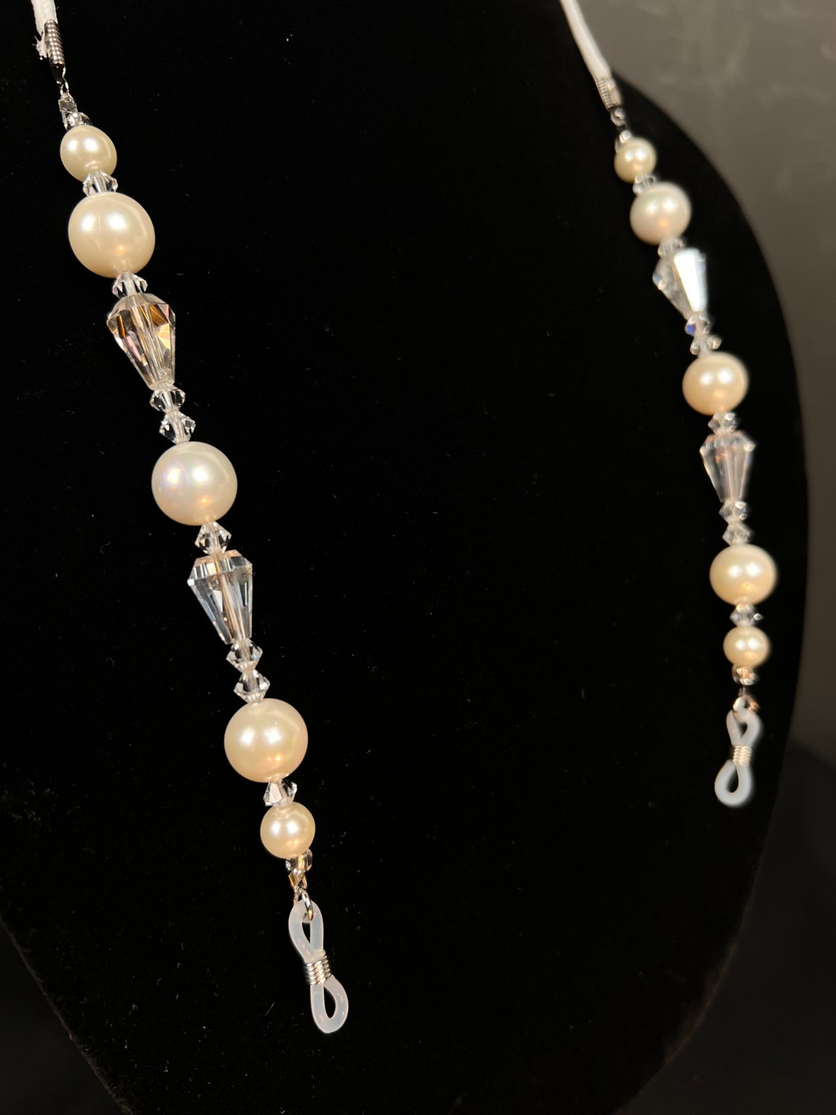 Handmade Eyeglass Chain: Crystal Glass Beads, Clear, Pearl, Dazzling!