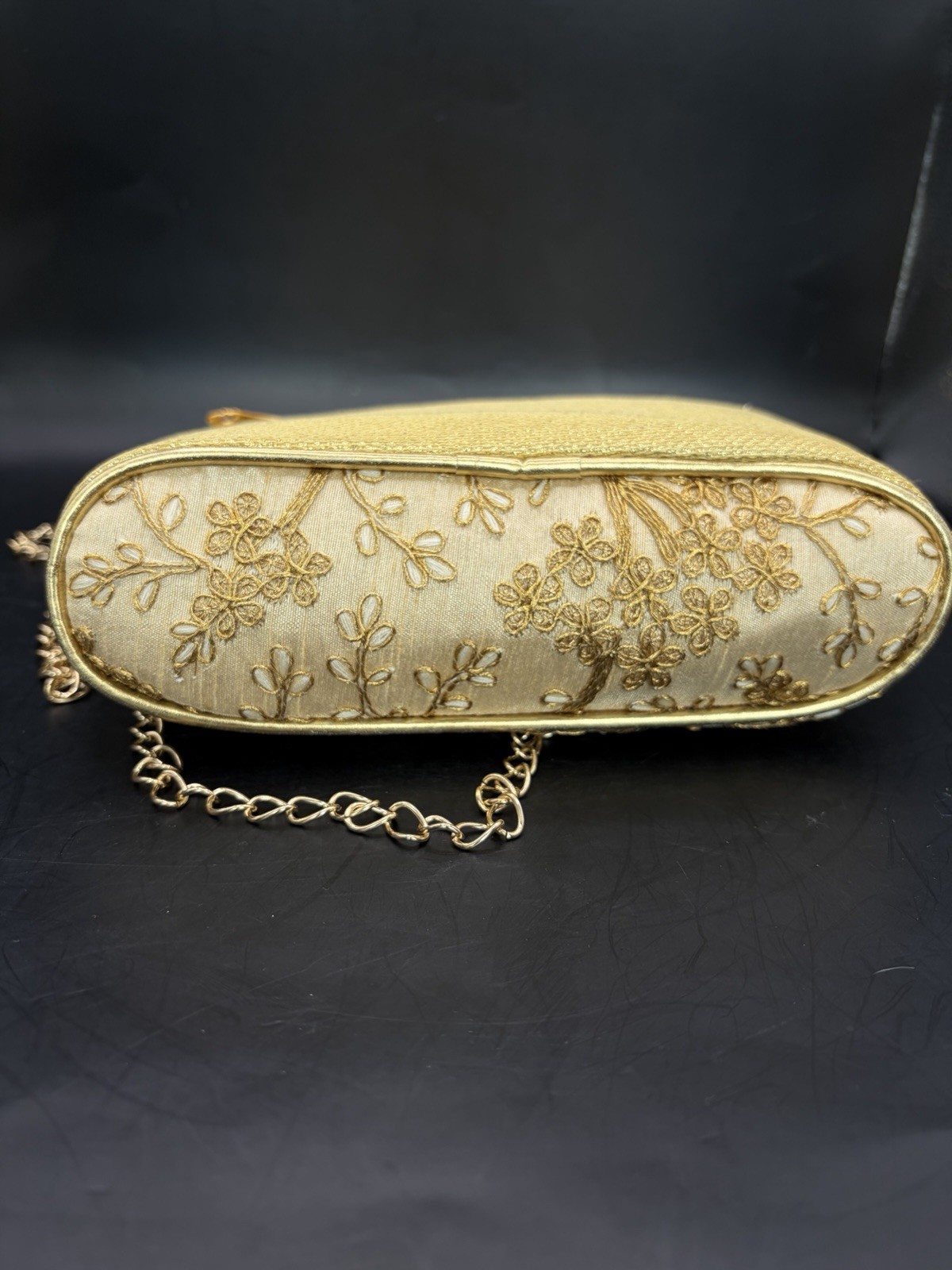 Gold Floral Embroidered Purse W/ Detachable Gold Chain Strap 2 Zipper Pockets