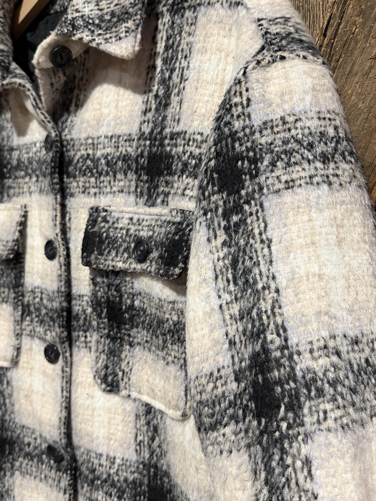Ambiance Outerwear Button Down Black Cream Plaid Womens Jacket Shacket Small