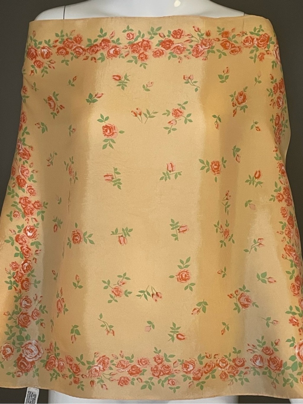 Vintage Tangerine Rose Print Scarf 23 In Excellent Condition