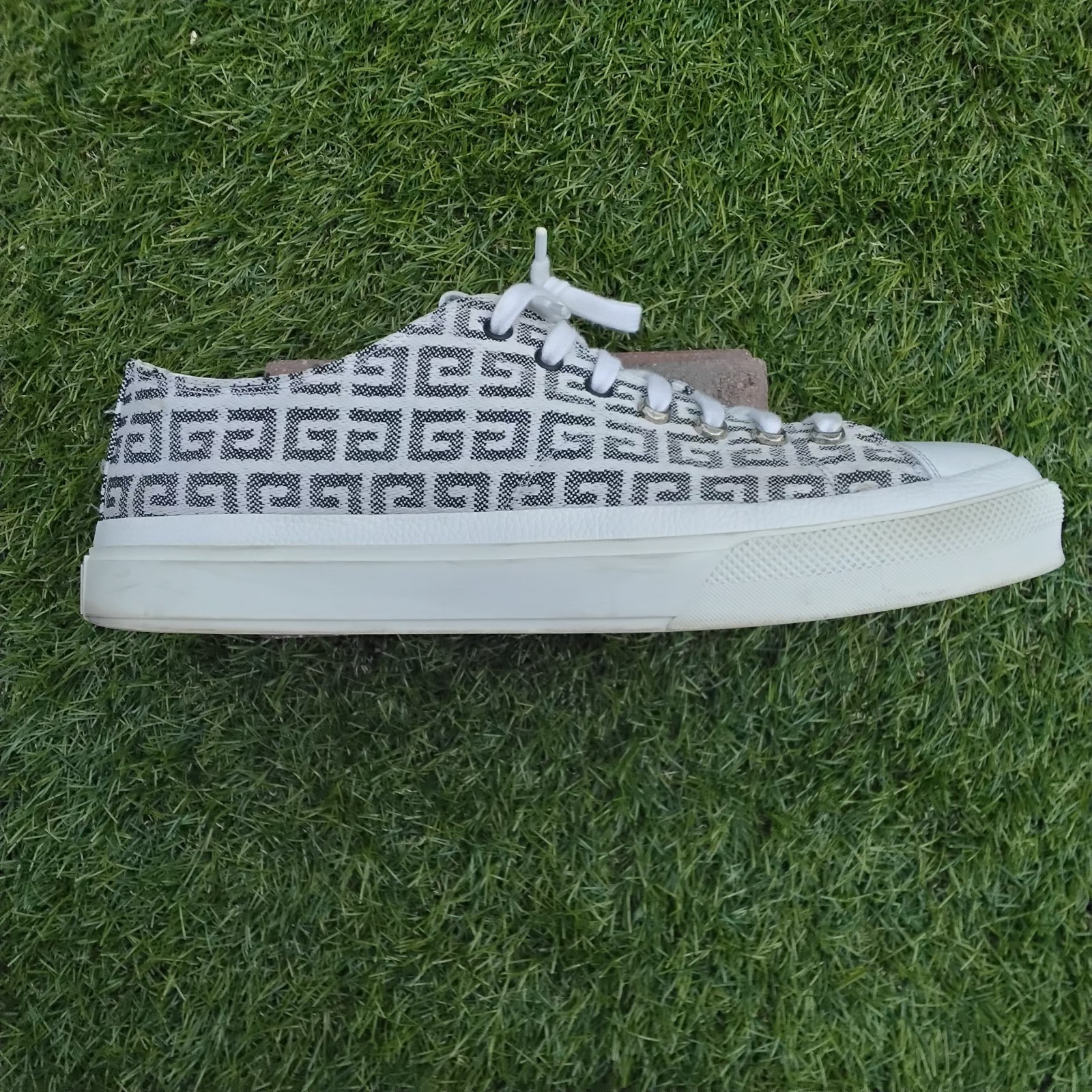 Givenchy 4G Jacquard City Low Sneaker Men’s Black/White