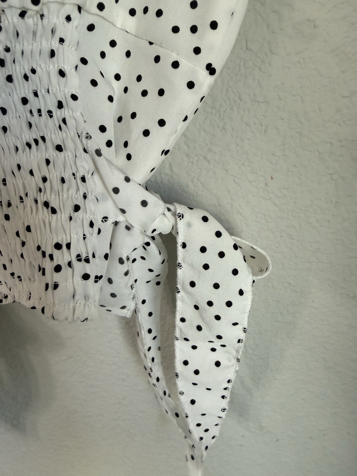 LYANER Women’s White Polka Dot Blouse Size Small